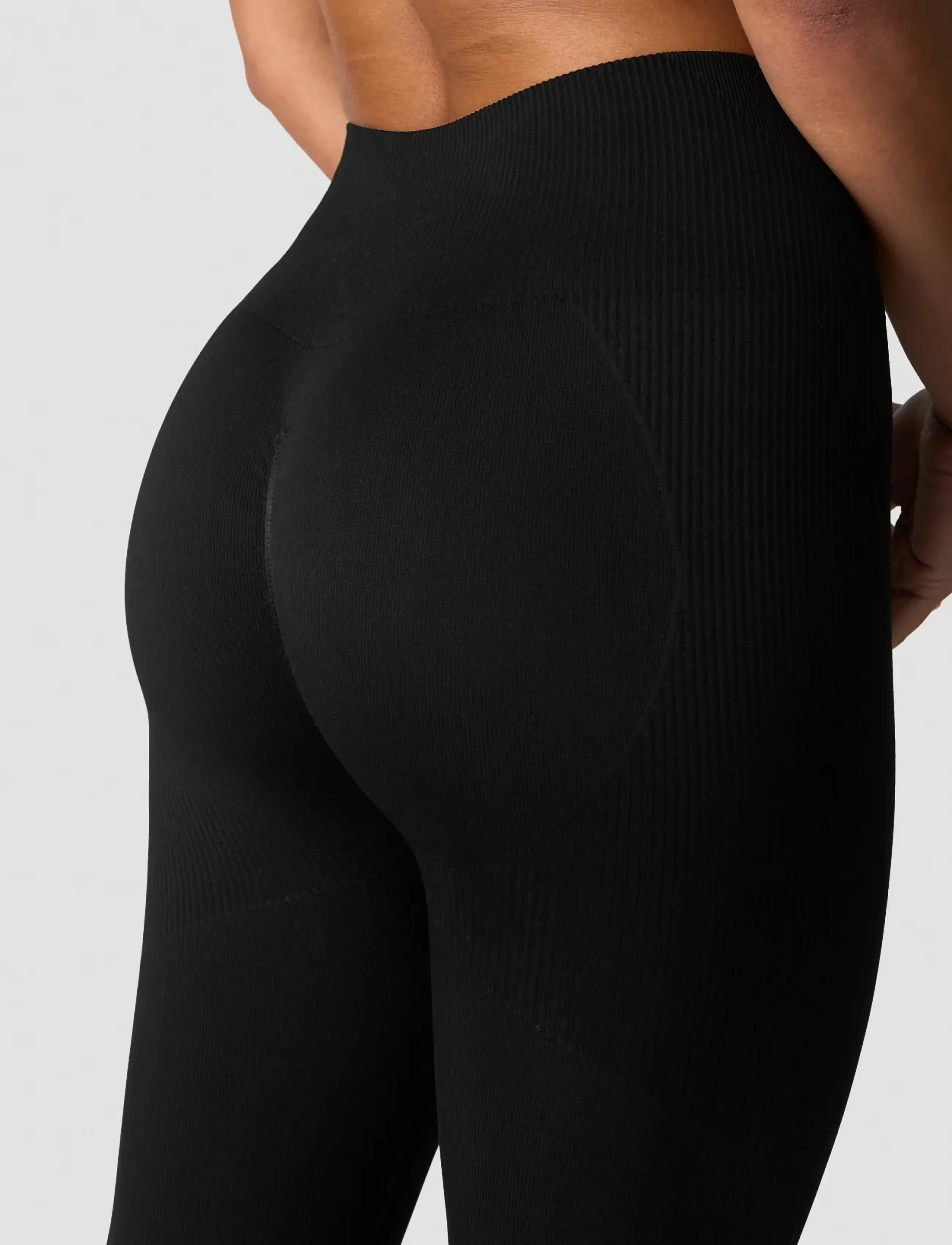 ICANIWILL - Sculpt Seamless Invisible Scrunch Tights - black - 4