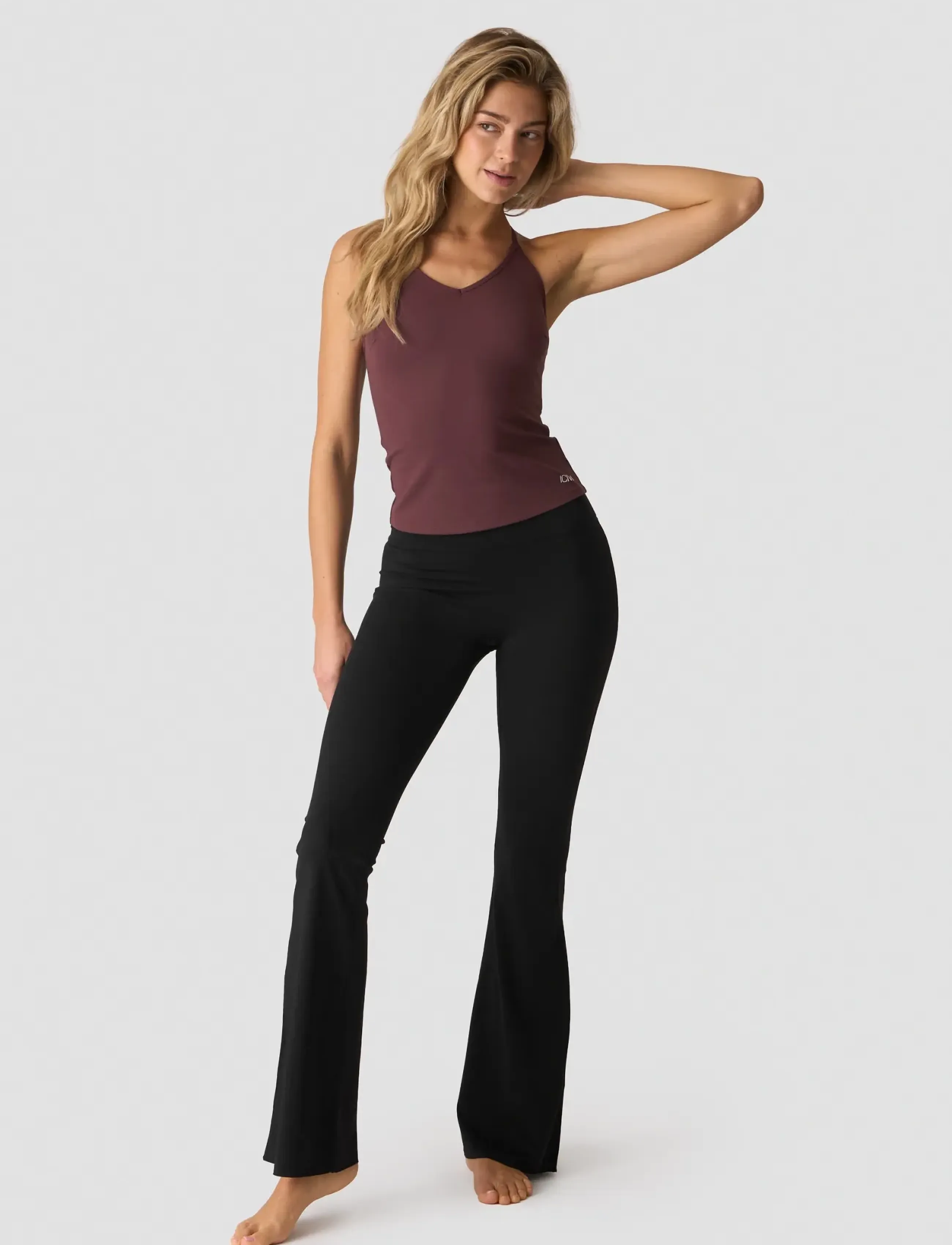 ICANIWILL - Nimble Strappy Tank Top W - hlýrabolir - dull berry red - 5