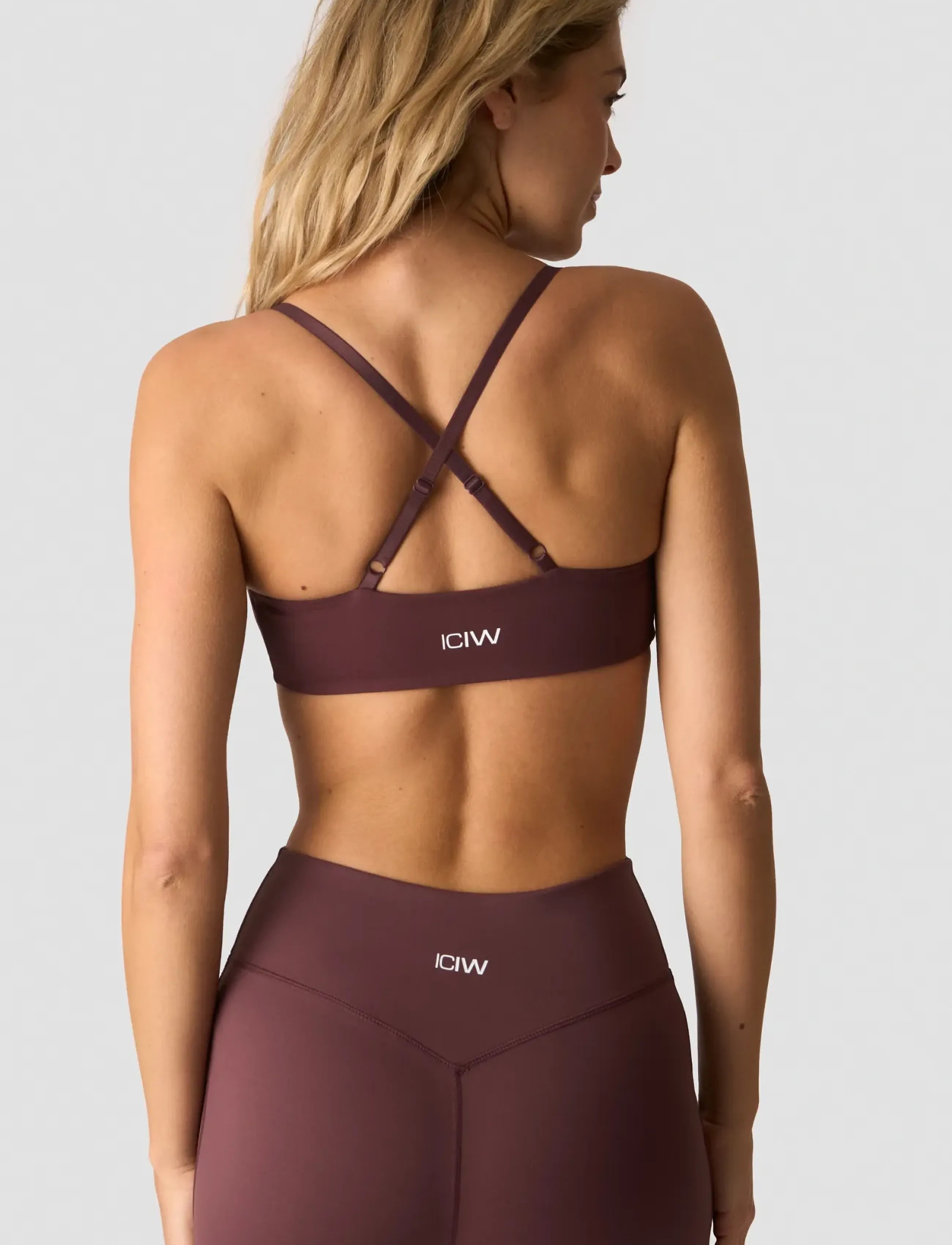 ICANIWILL - Nimble Twist Sports Bra - sports bras - dull berry red - 3