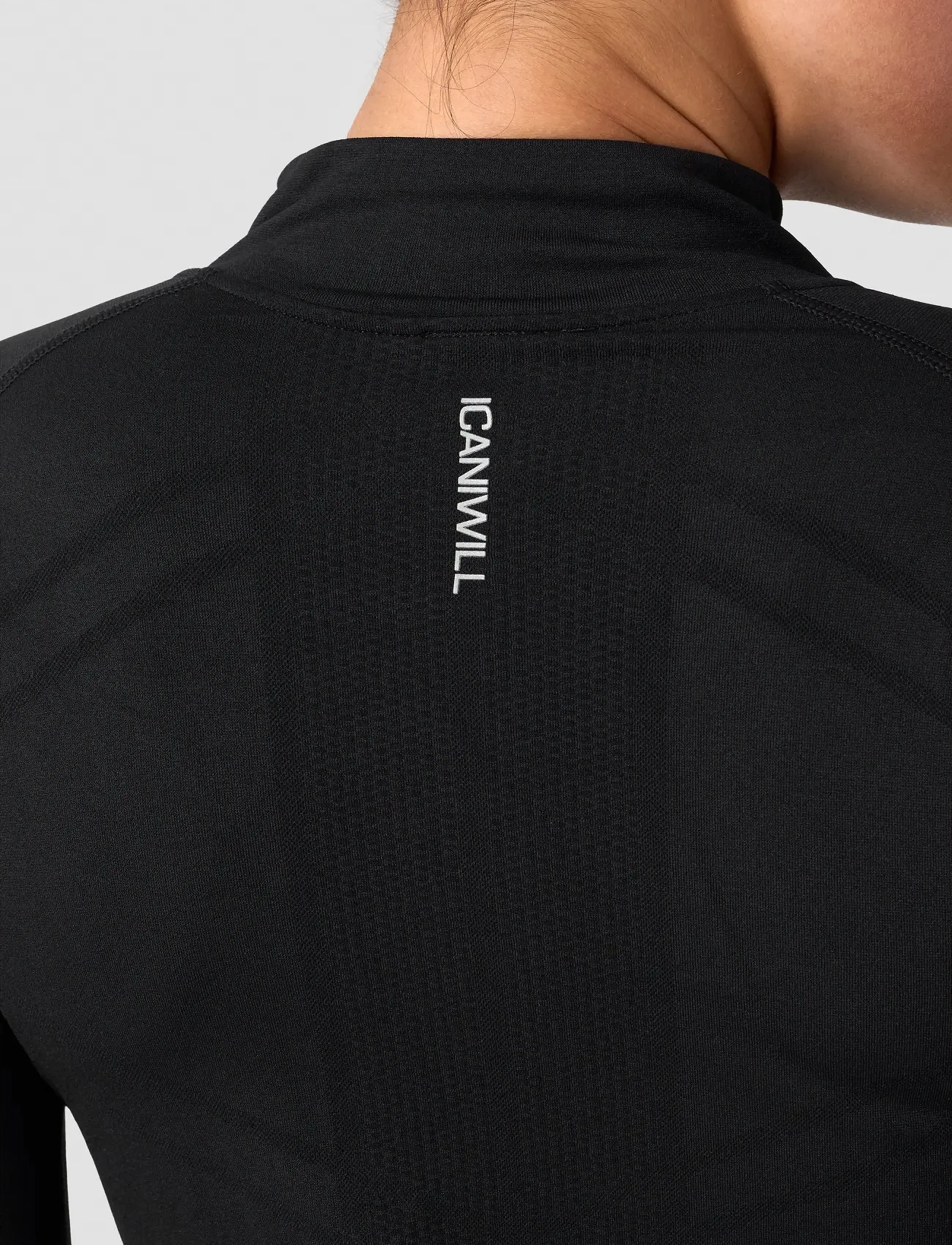 Define Seamless 1/4 Zip W 6