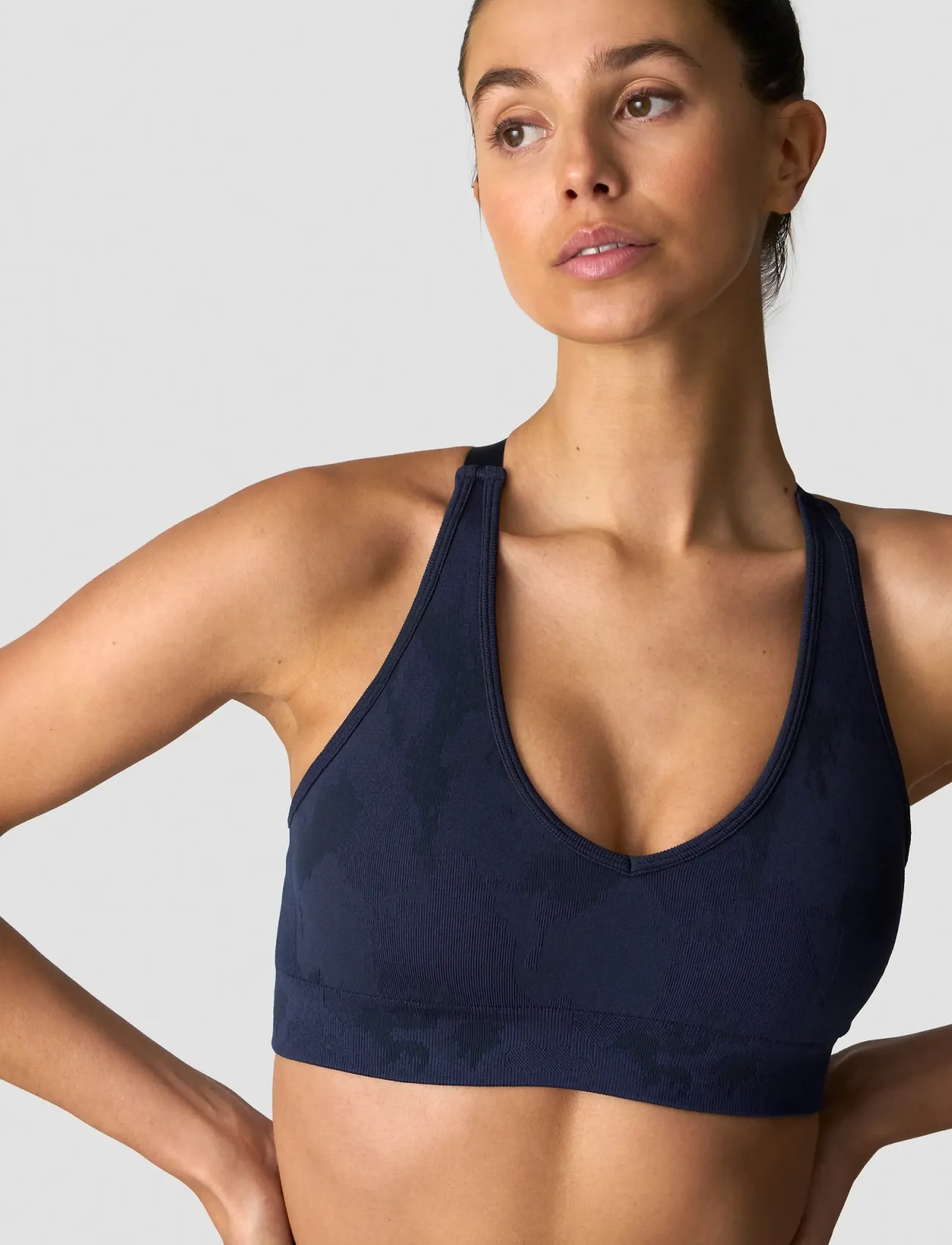 ICANIWILL - Camo Seamless V-neck Sports bra-Navy Camo-XXL - naised - navy camo - 4