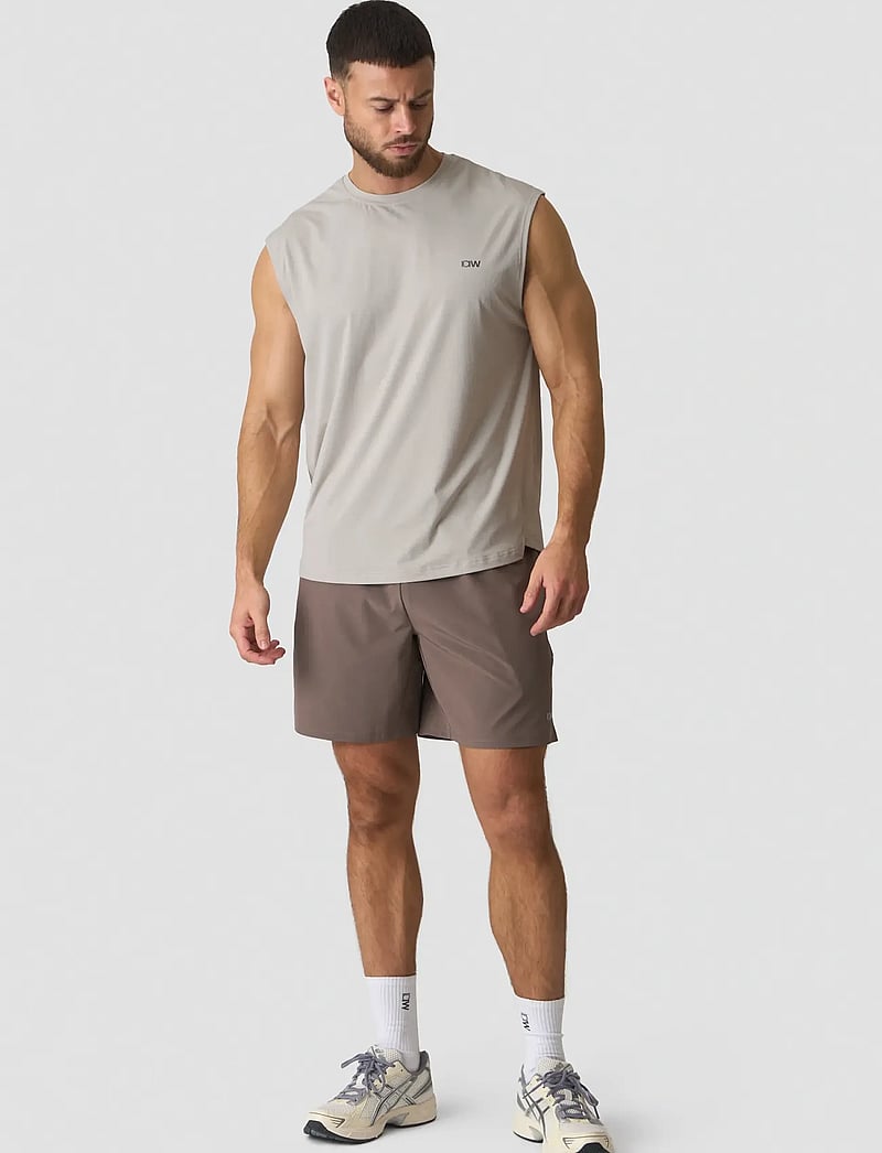 ICANIWILL - Stride Sleeveless T-shirt M - tank tops - cloudy grey - 5