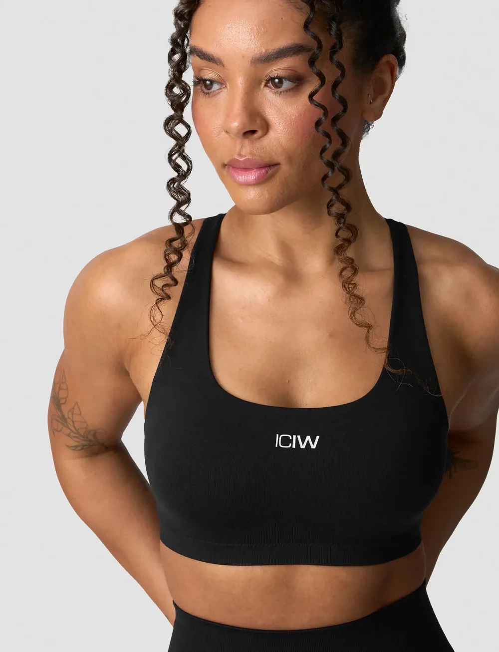 ICANIWILL - Smooth Seamless Sports Bra - sport-bhs - black - 0