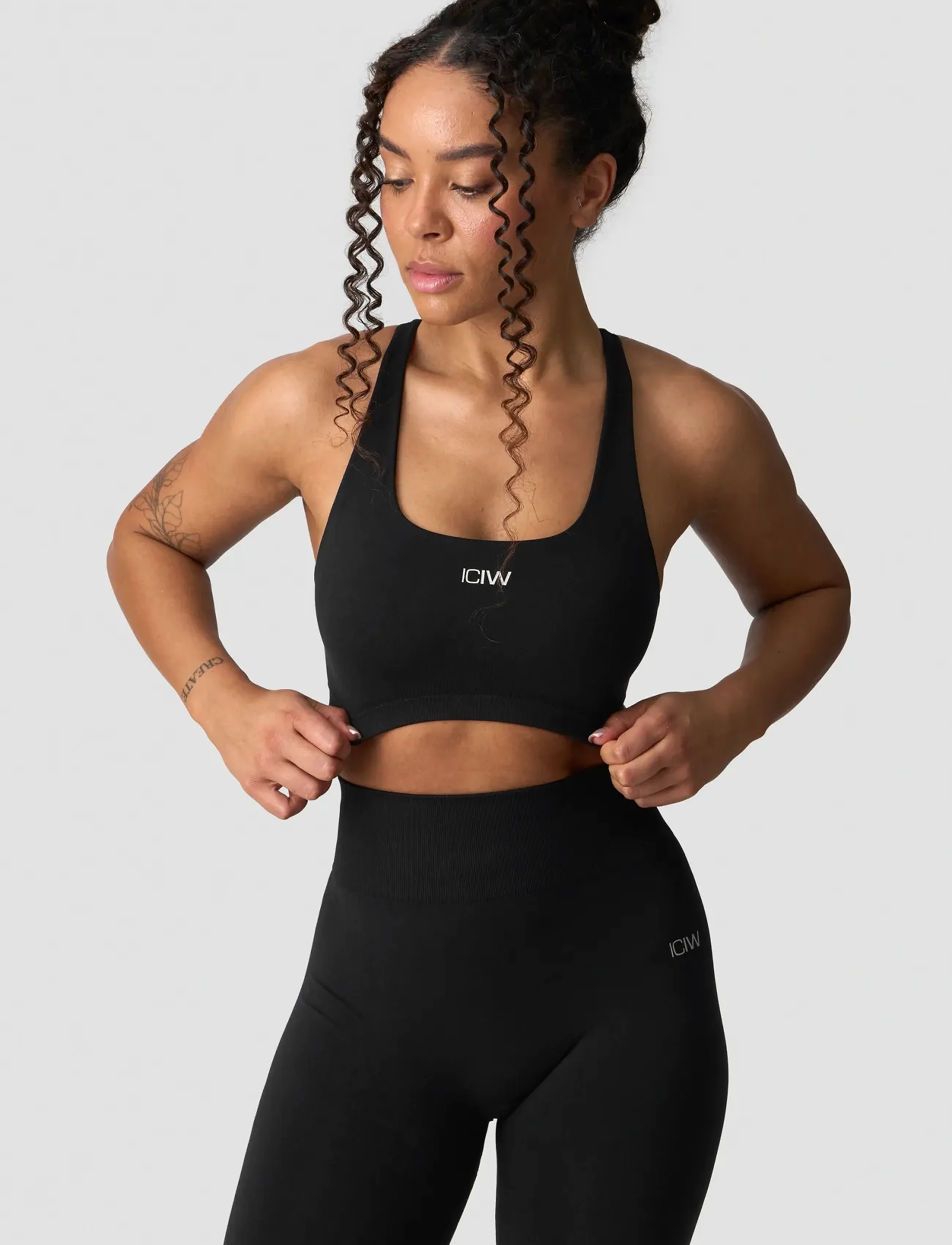 ICANIWILL - Smooth Seamless Sports Bra - lav støtte - black - 5