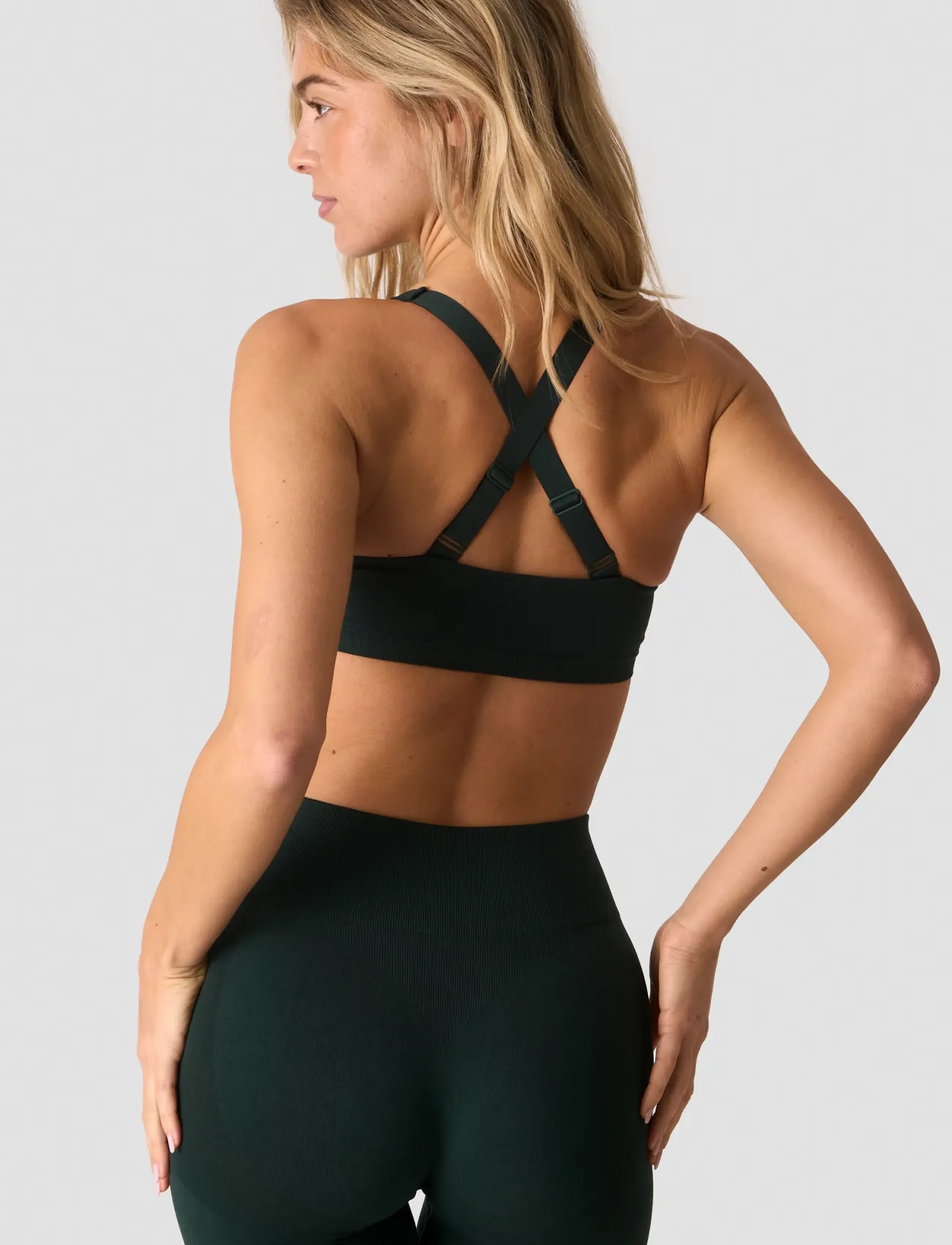 ICANIWILL - Smooth Seamless Sports Bra - sportbeha's: leichter halt - wet green - 3
