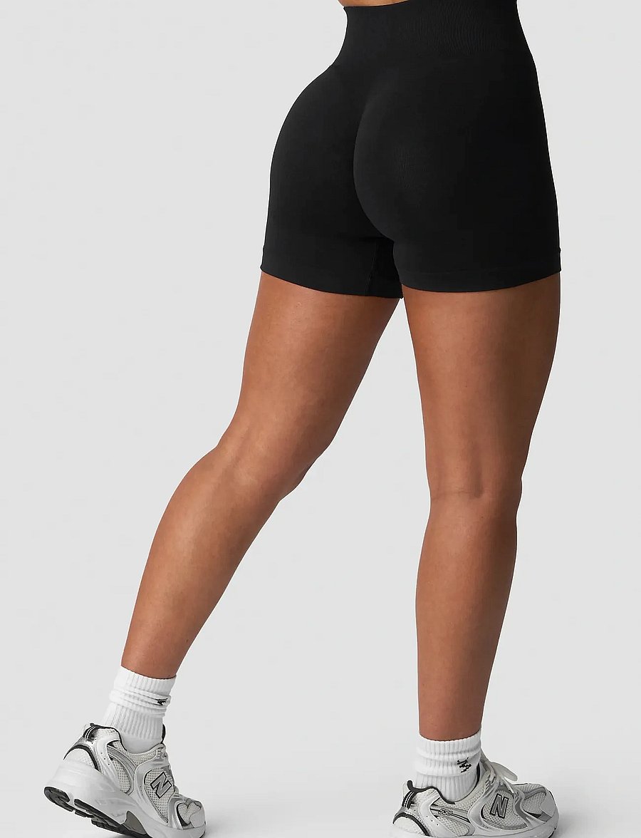 ICANIWILL - Smooth Seamless Midi Shorts W - 1/2 længde - black - 0