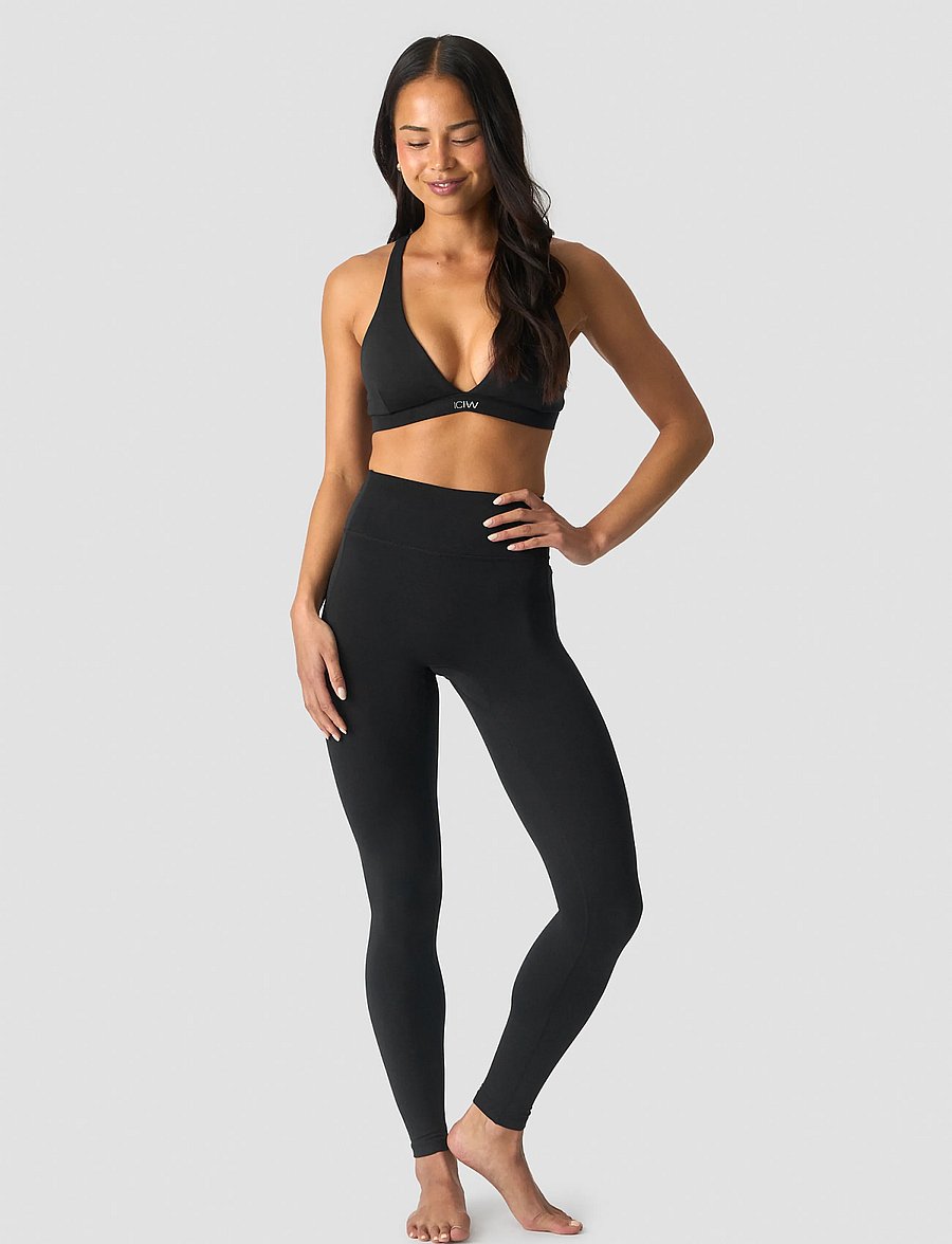 ICANIWILL - Luxe V-neck Sports Bra W - sports-bh'er - black - 5