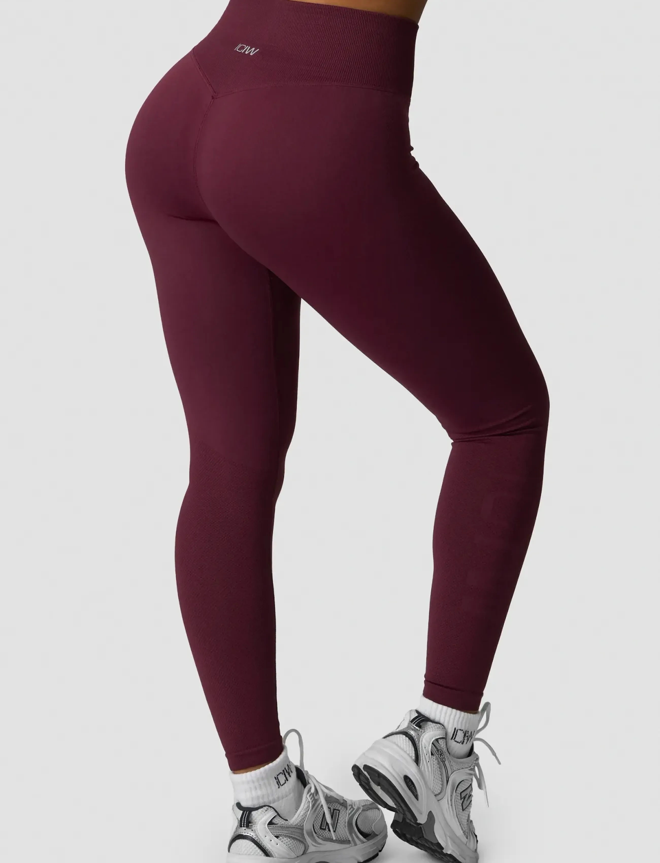 ICANIWILL - Define Seamless V-shape Tights - volle länge - dark mahogany - 3