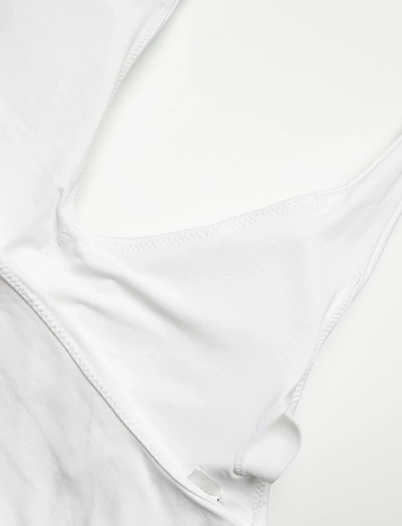 ICANIWILL - Define Seamless Halter Neck Tank W - berankoviai marškinėliai - white snow - 2