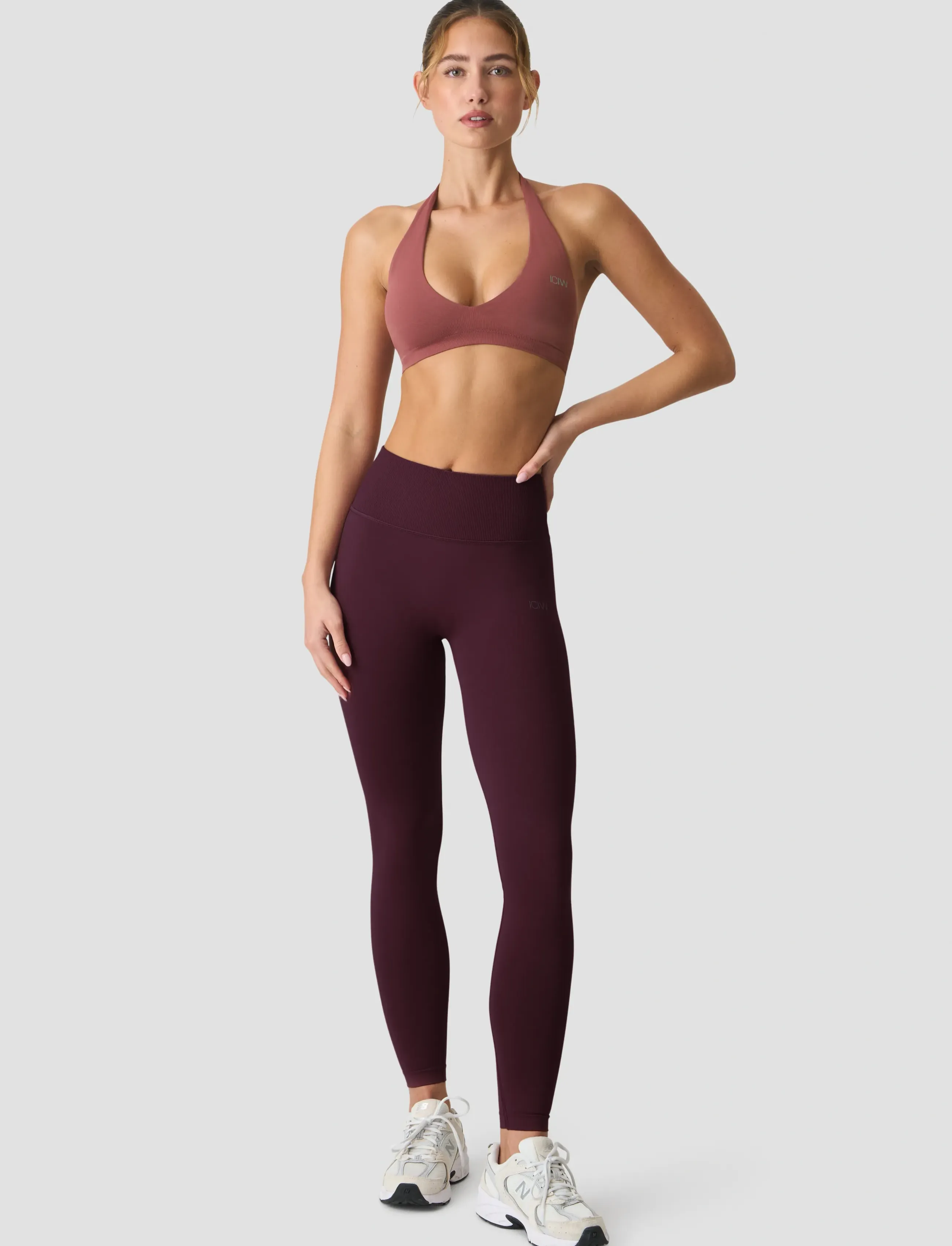 ICANIWILL - Define Seamless Halter Sports Bra W - sports-bh'er - calm red - 4