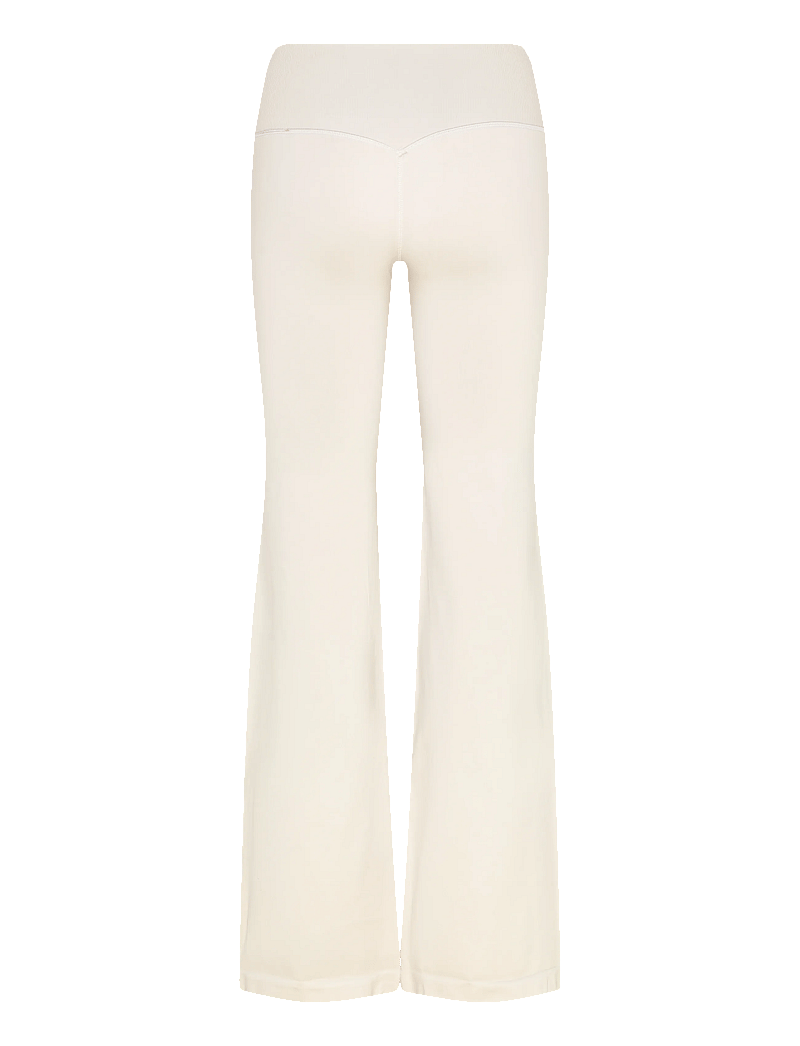 ICANIWILL - Define Seamless Straight Pants W - trainingshosen - light dusty beige - 2