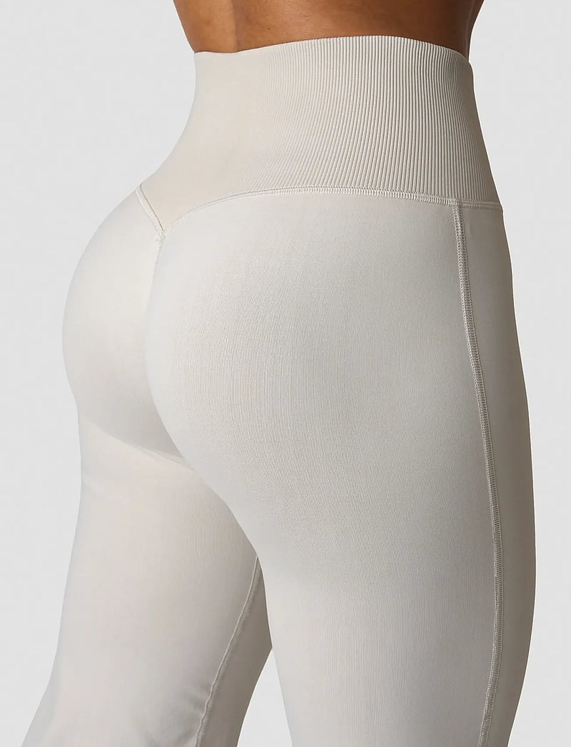 ICANIWILL - Define Seamless Straight Pants W - trainingshosen - light dusty beige - 4