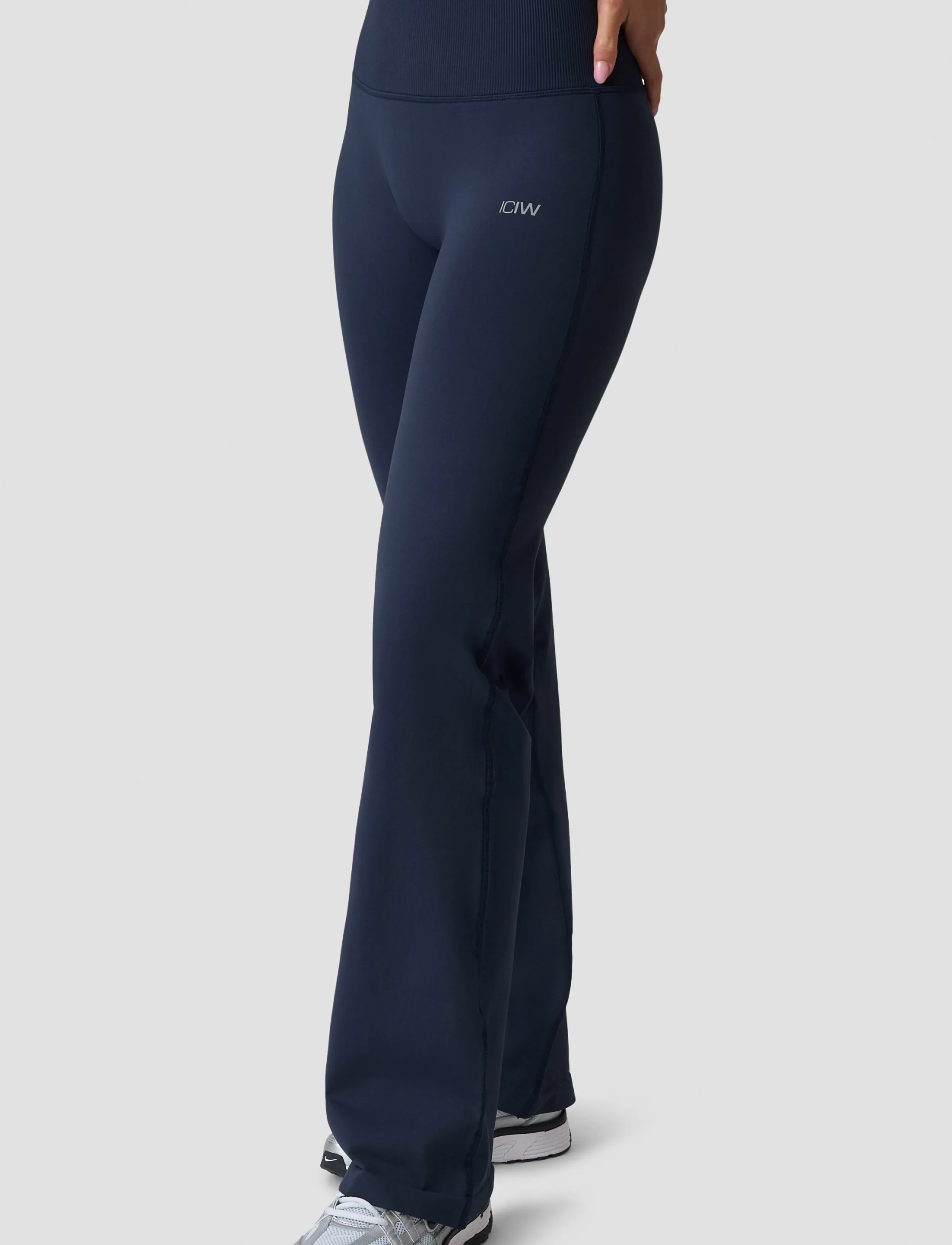 ICANIWILL - Define Seamless Straight Pants W - midnight blue - 3