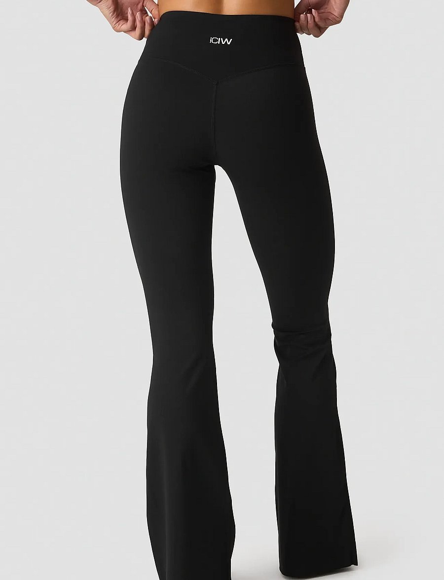 ICANIWILL - Nimble No-rise Flared Tights W - täispikkus - black - 3