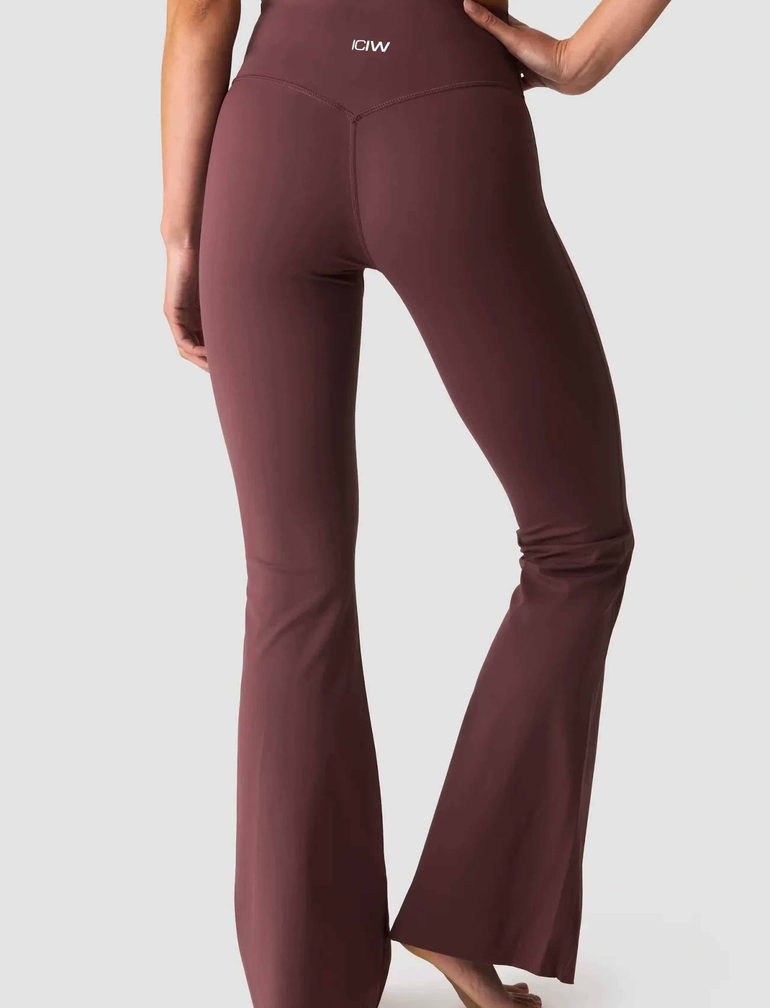 ICANIWILL - Nimble No-rise Flared Tights W - volle länge - dull berry red - 3