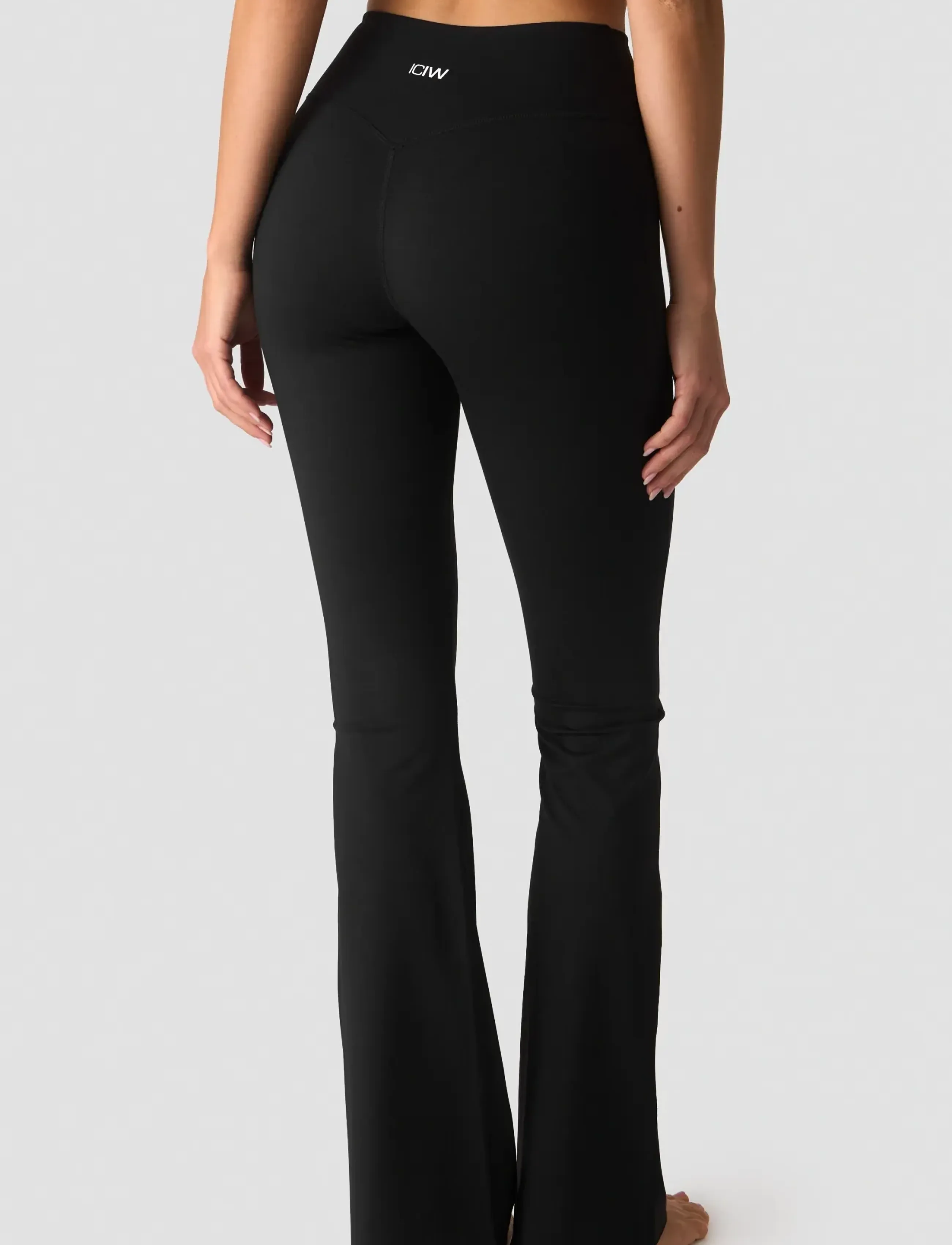 ICANIWILL - Nimble No-rise Flared Tights Tall  W - training tights - black - 3