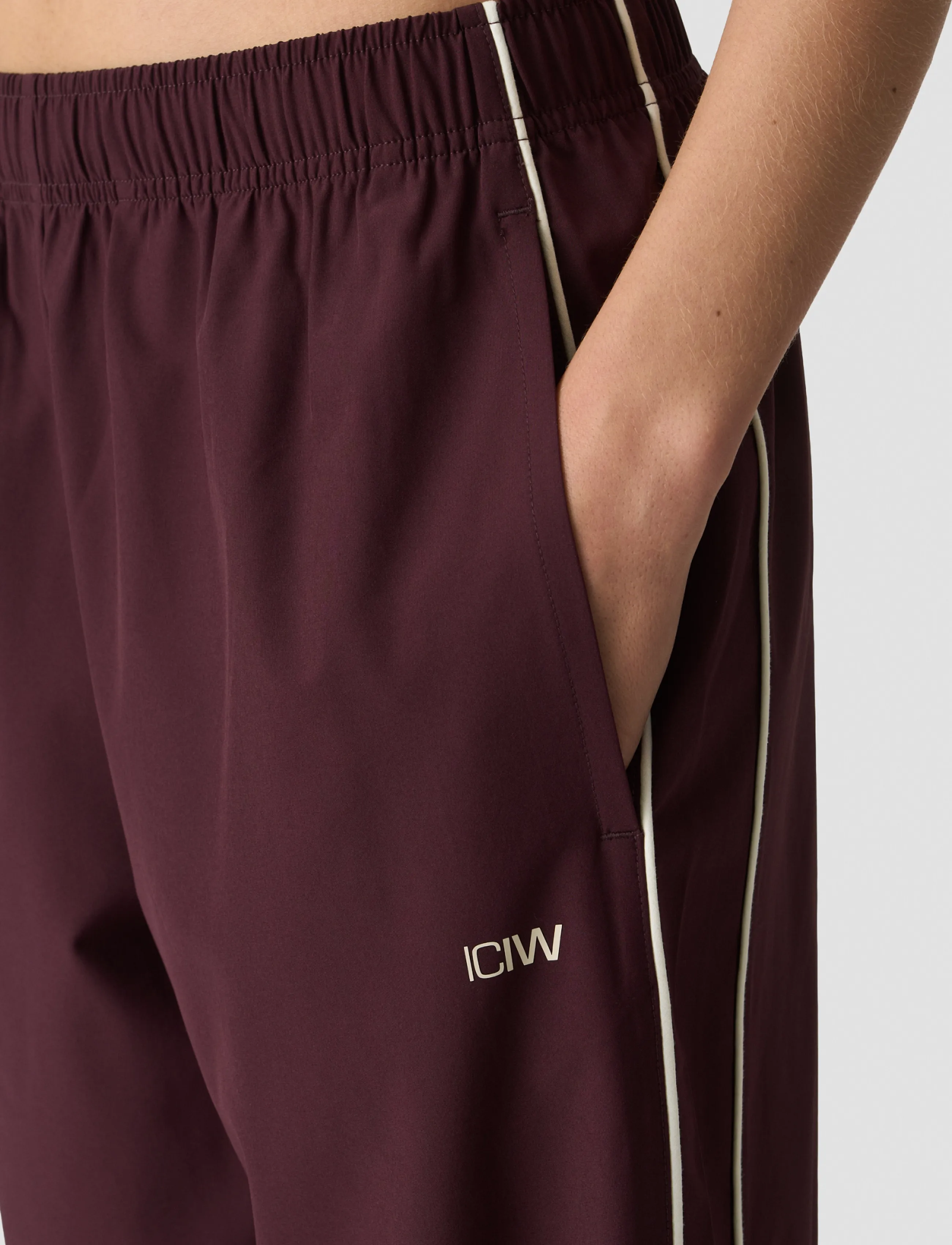 ICANIWILL - Contrast Pants W - casual - espresso - 5