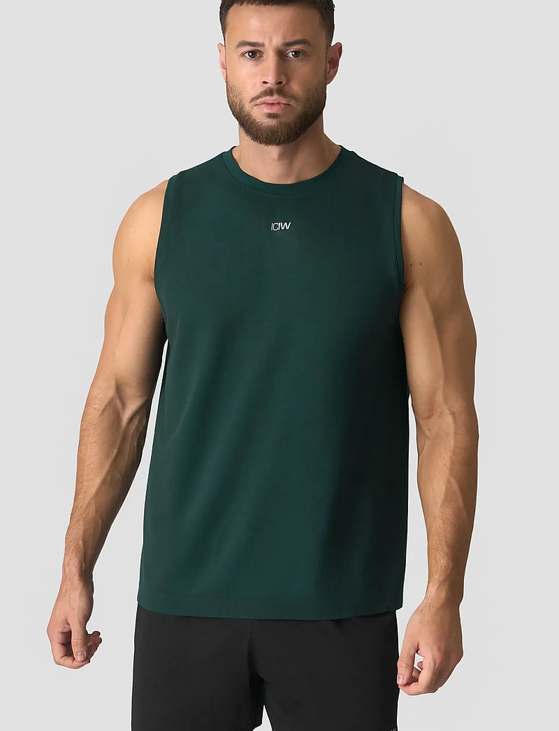 ICANIWILL - Stride Sleeveless Tee M - linnen - wet green - 0