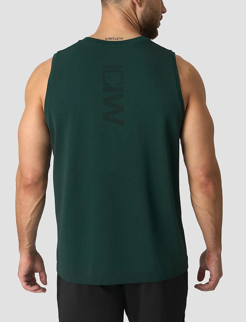 ICANIWILL - Stride Sleeveless Tee M - linnen - wet green - 3