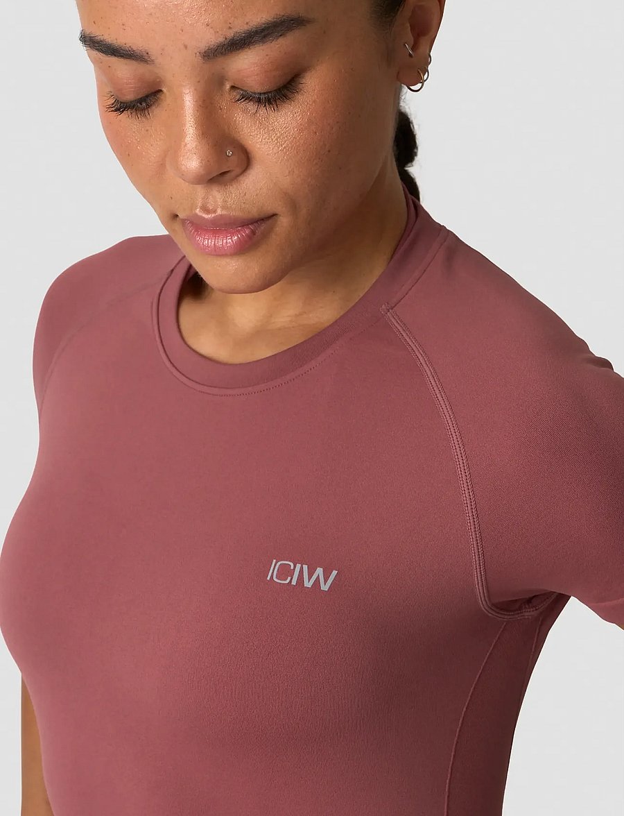 ICANIWILL - Define Seamless T-shirt W - t-shirts - calm red - 4