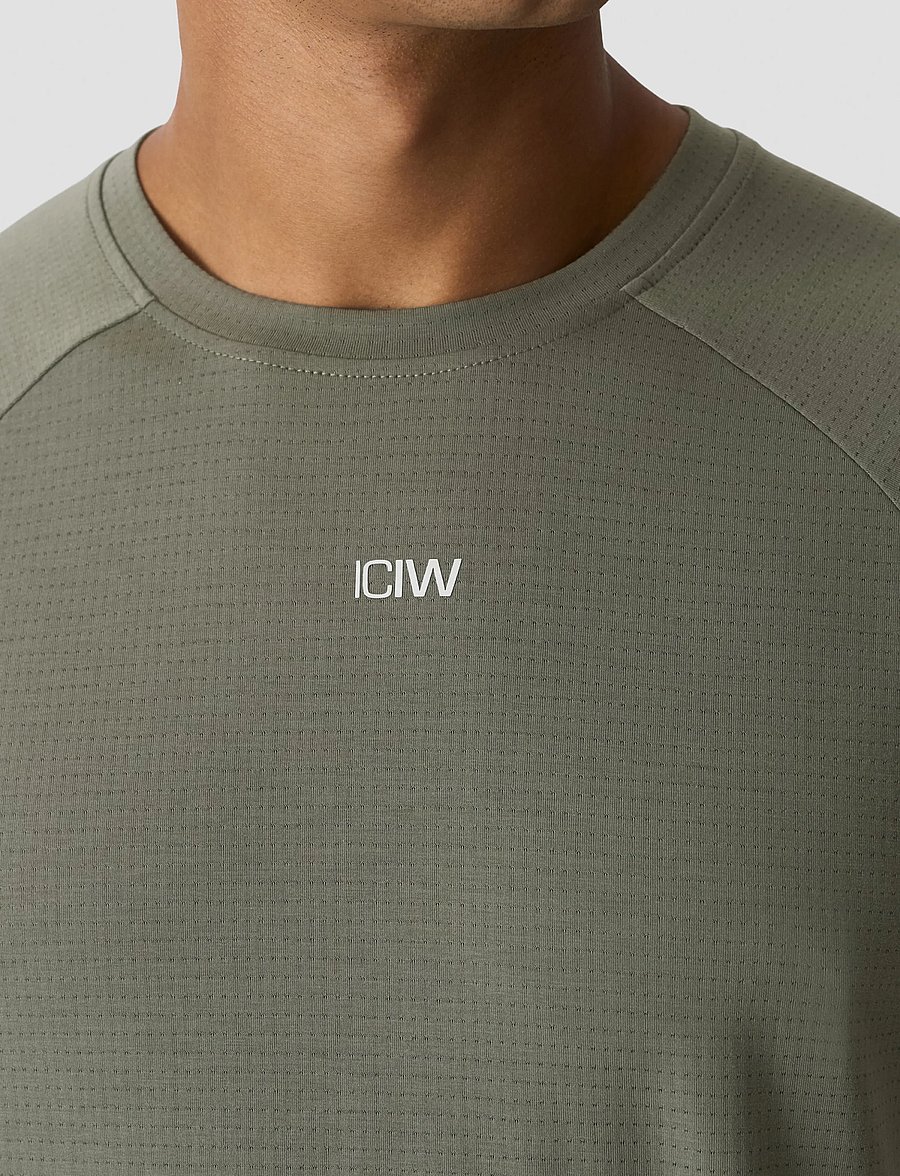 ICANIWILL - Stride Raglan Tee Dri-Release M - t-shirts - warm green - 5