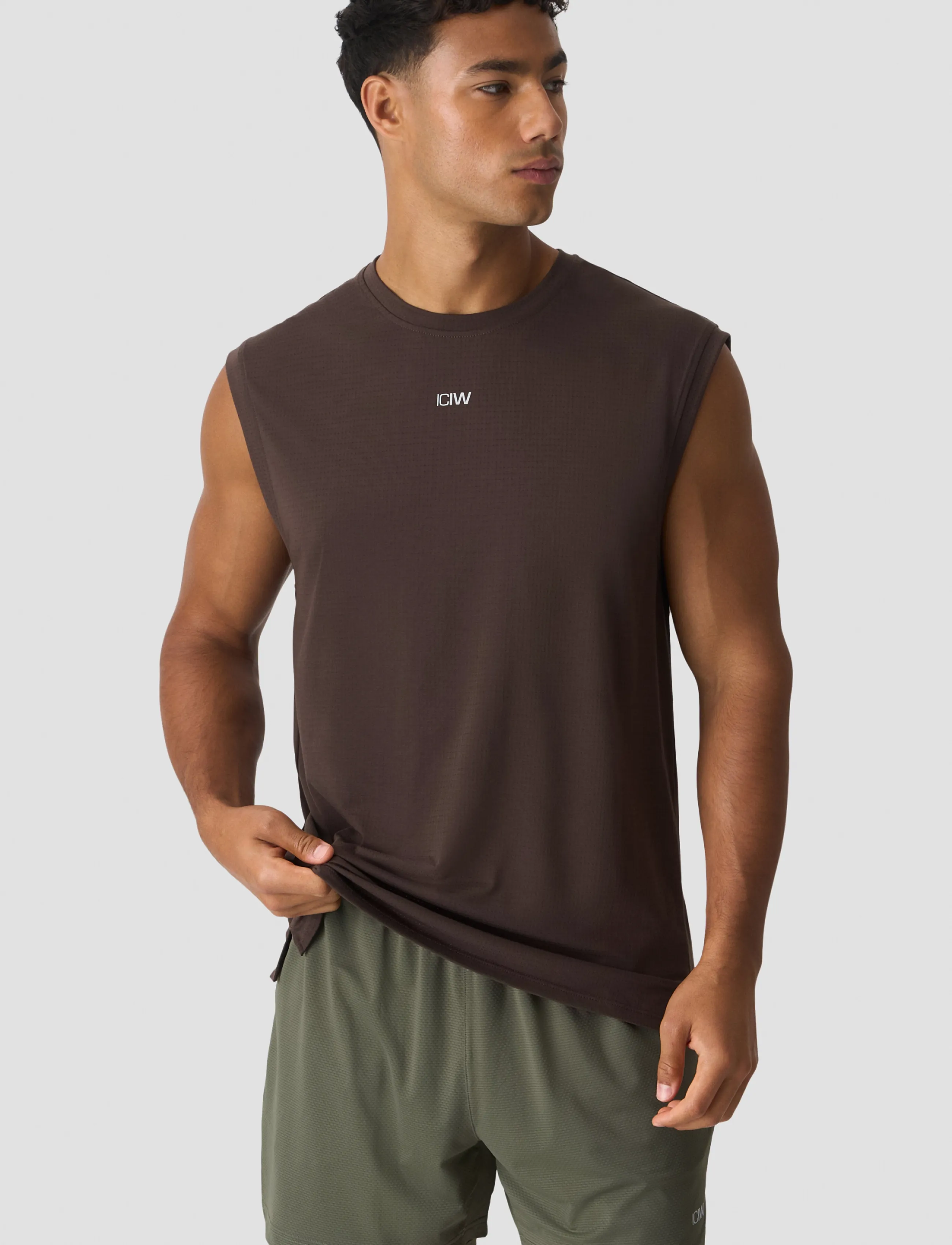 ICANIWILL Stride Sleeveless Tee Dri-Release M - Tank Tops - EMBERWOOD / brown