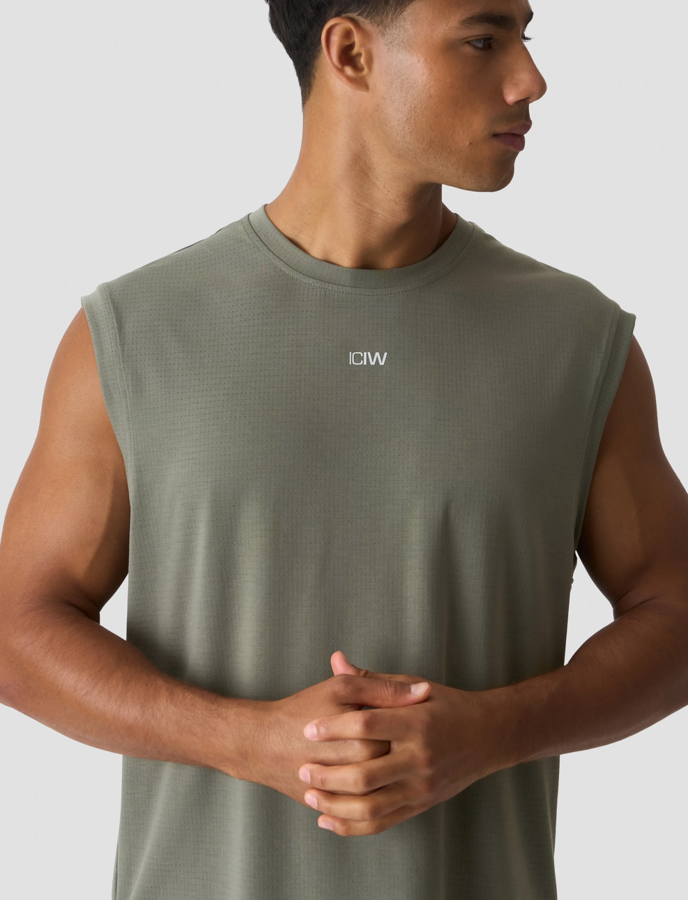 ICANIWILL - Stride Sleeveless Tee Dri-Release M - Õlapaeltega pluusid - warm green - 4