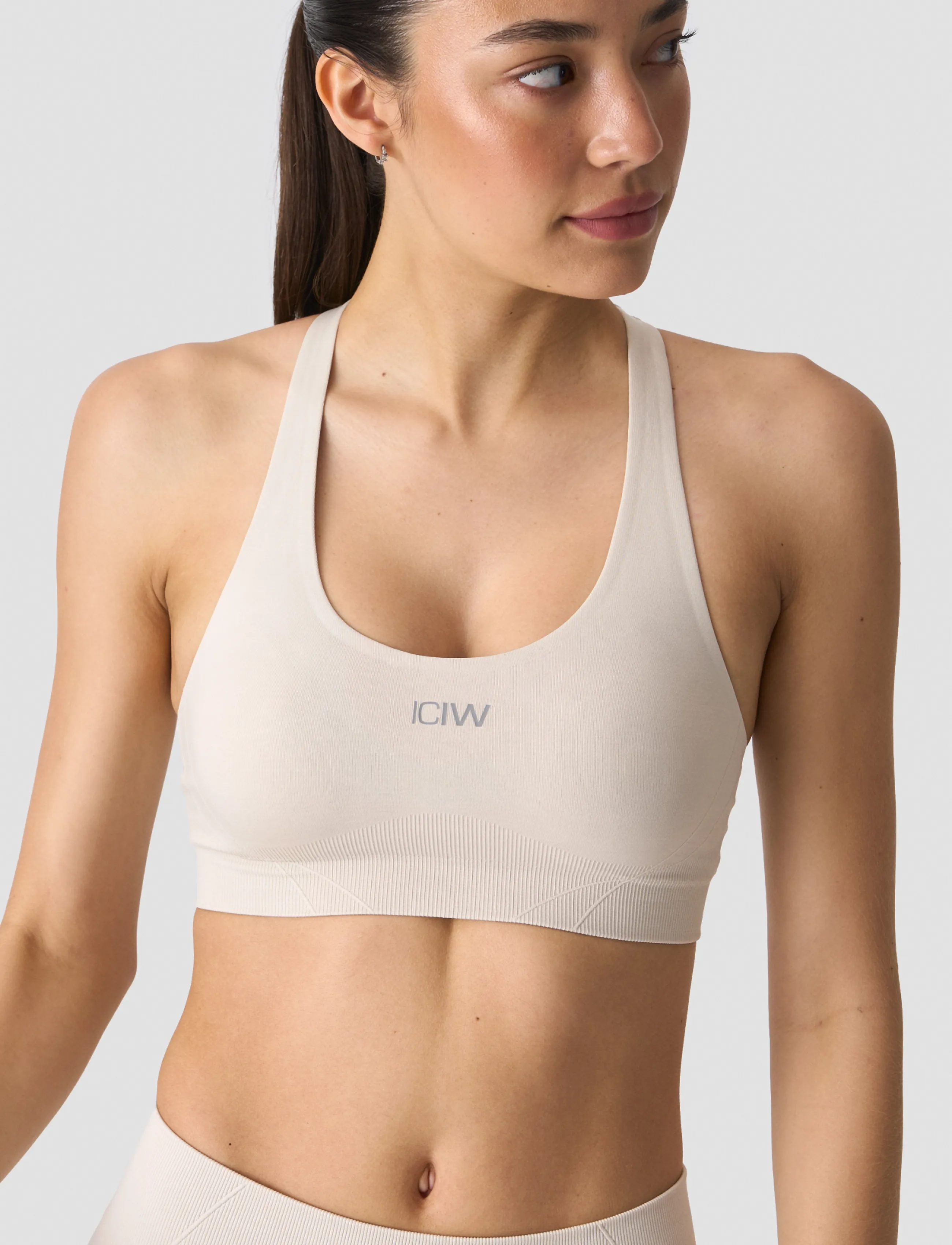 ICANIWILL - Shape Mid Support Sports Bra W - sports-bh'er - light beige - 4