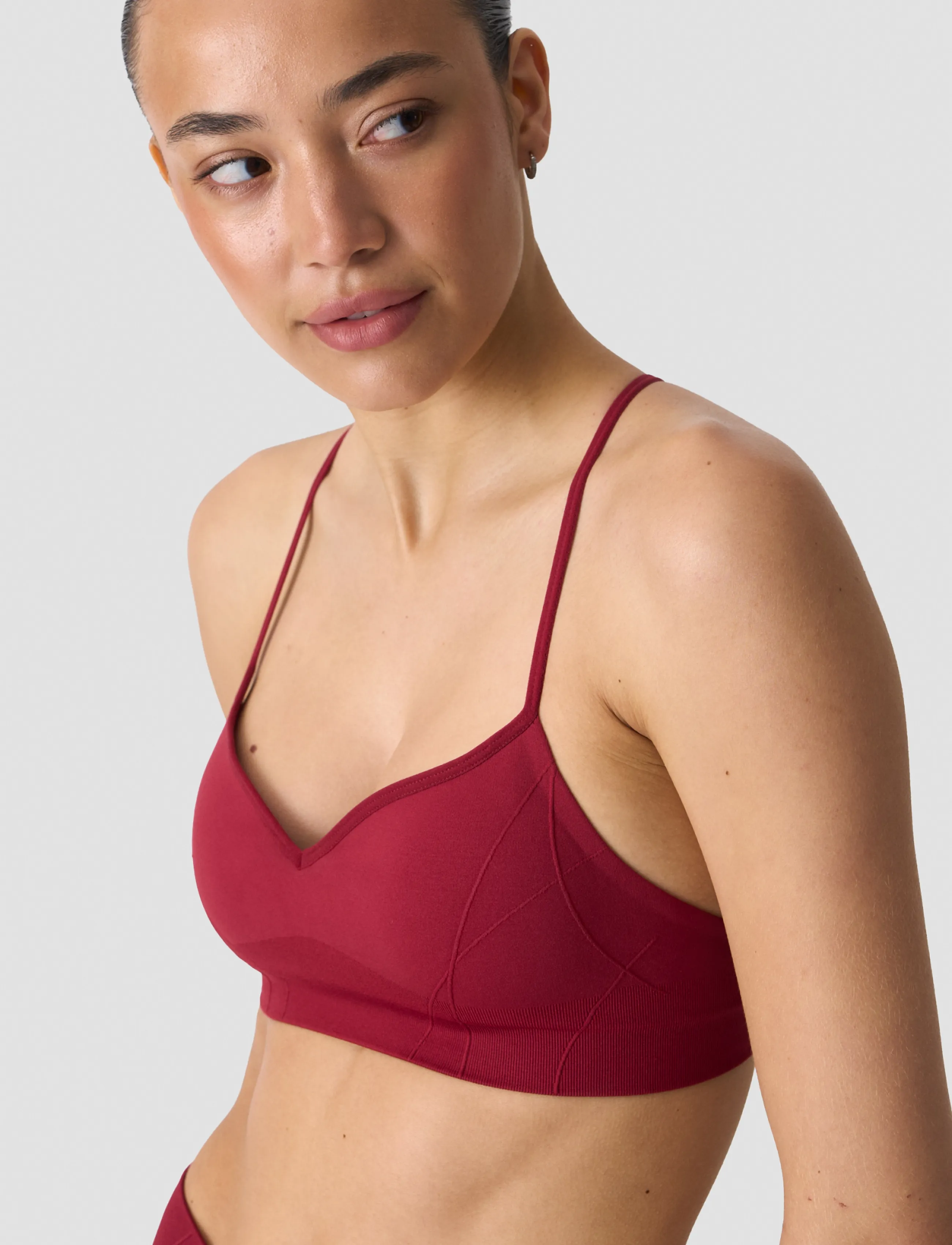 ICANIWILL - Shape Strappy Sports Bra W - sports-bh'er - dark berry - 3