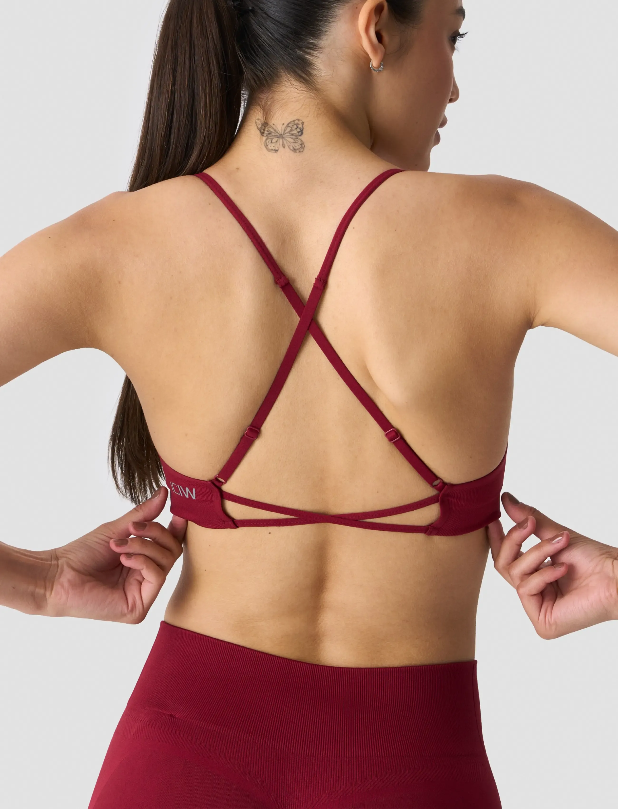 ICANIWILL - Shape Strappy Sports Bra W - sports-bh'er - dark berry - 4