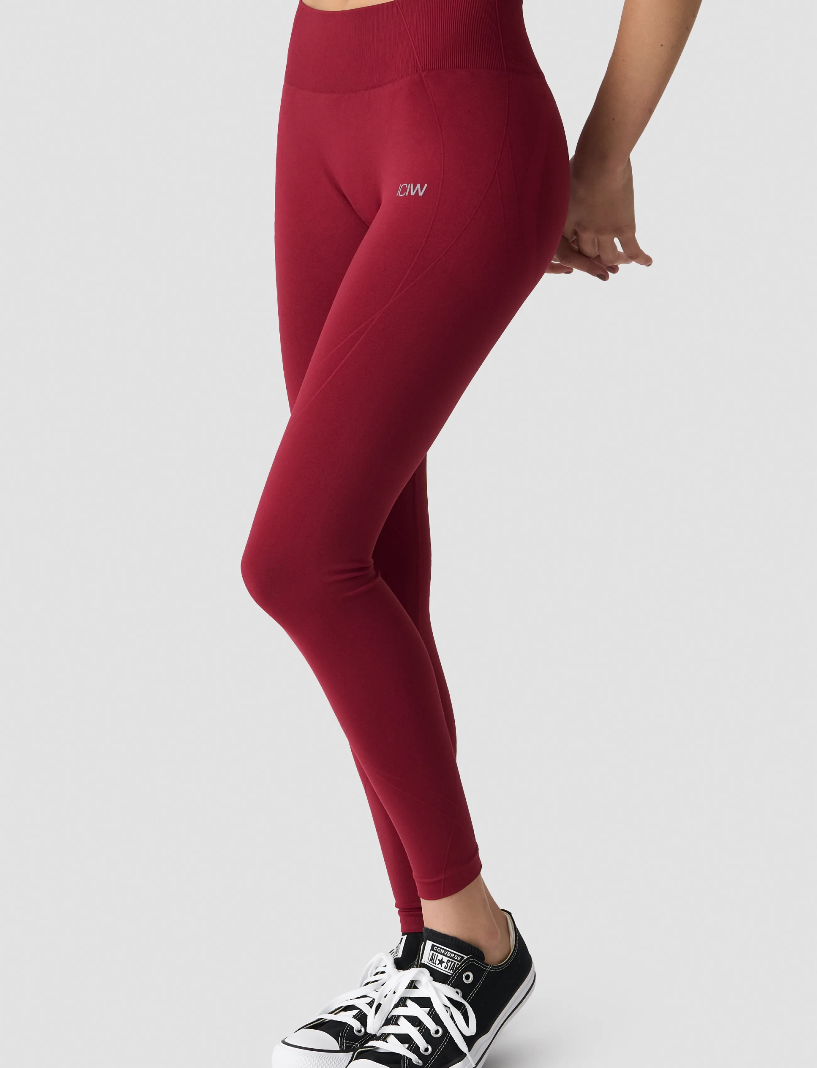 ICANIWILL - Shape Mid Waist Tights W - seamless tights - dark berry - 0