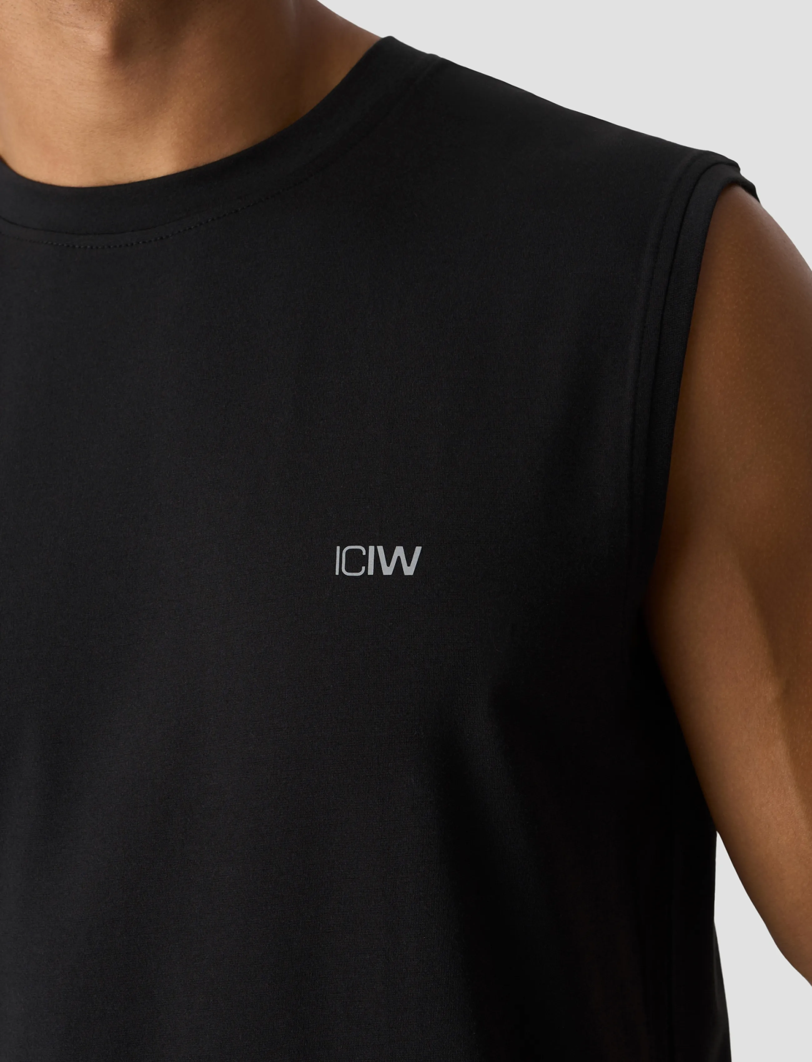 ICANIWILL - Workout Sleeveless Tee M - tank tops - black - 5