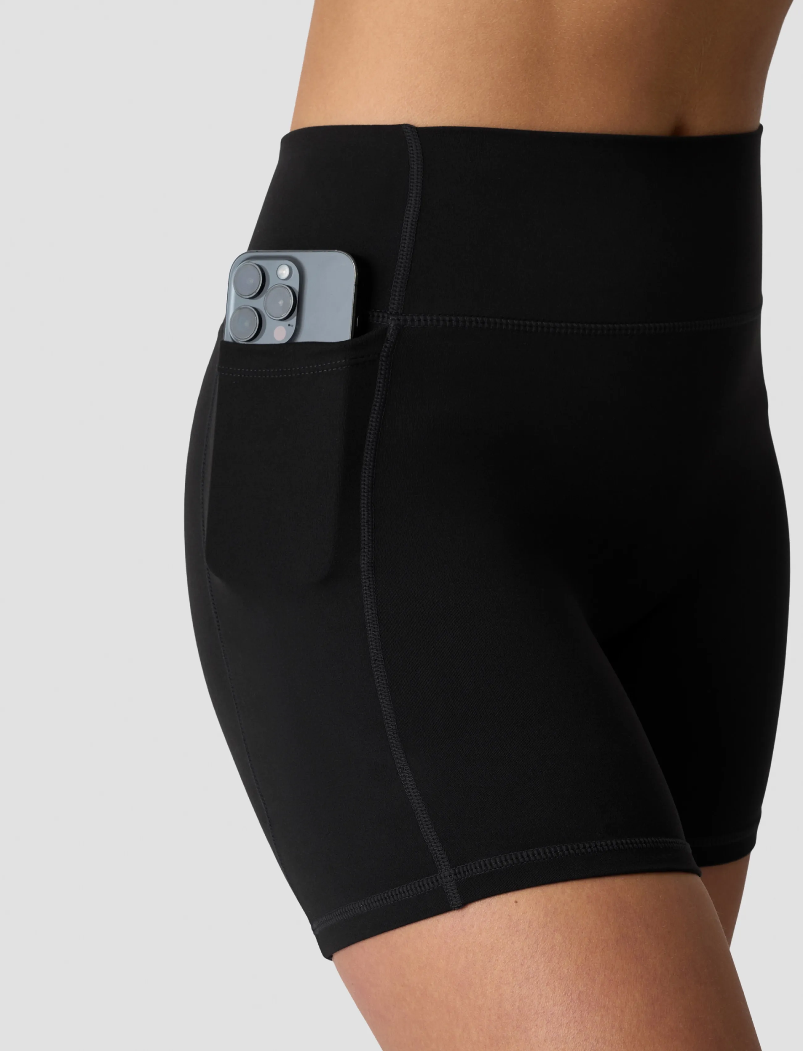 ICANIWILL Luxe High Waist Midi Shorts dam – bild 4