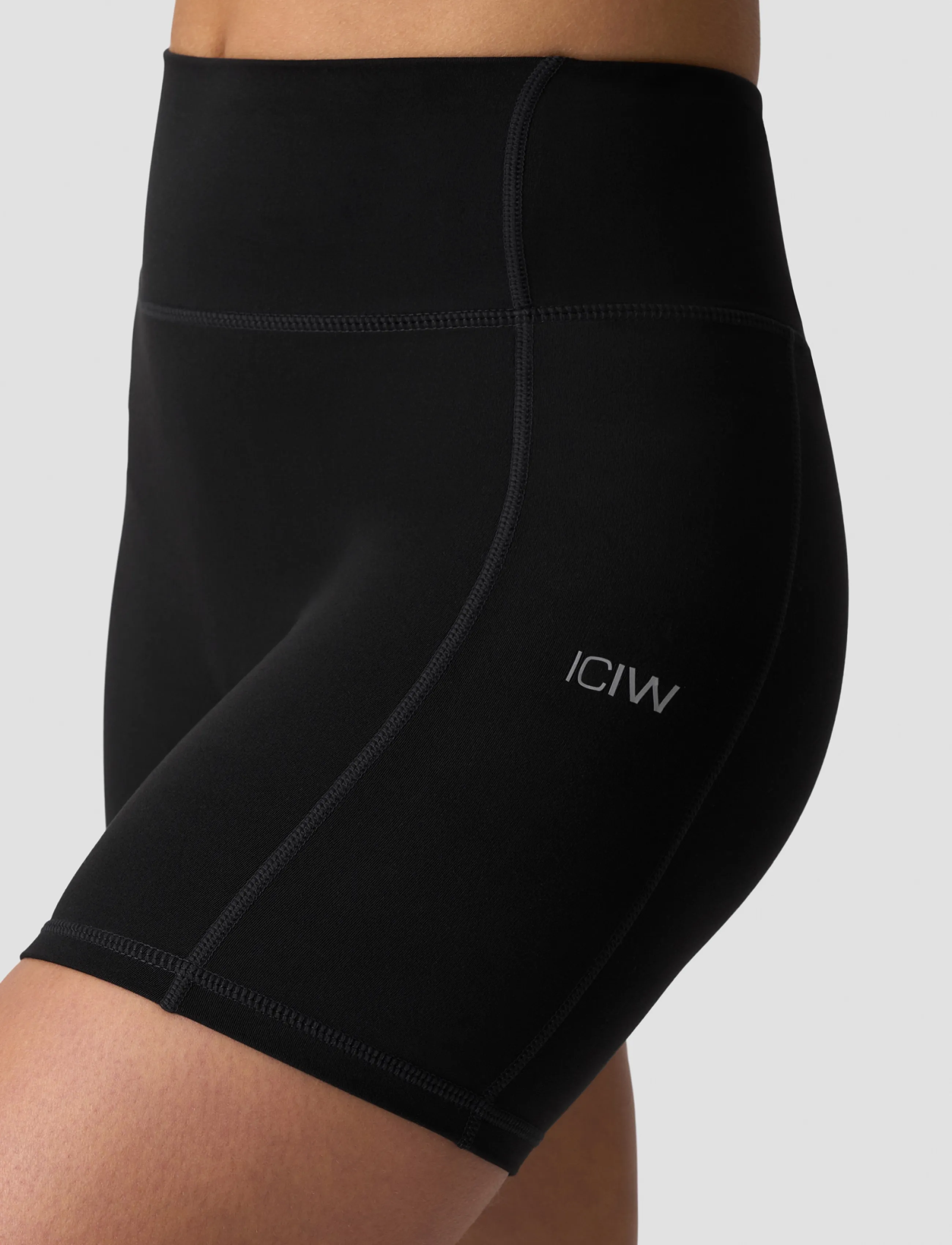 ICANIWILL Luxe High Waist Midi Shorts dam – bild 5