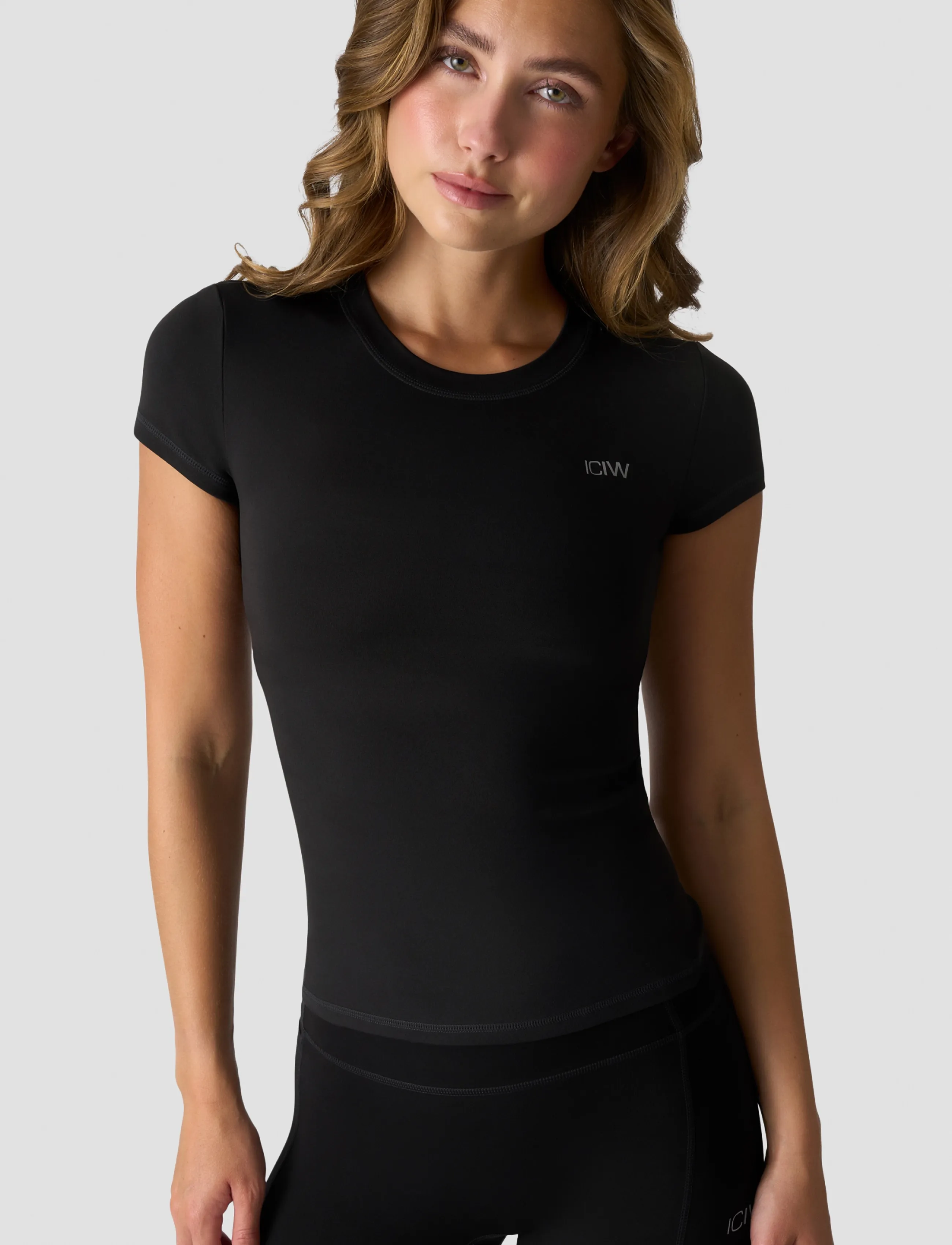 ICANIWILL - Luxe Tee W - t-shirts - black - 0