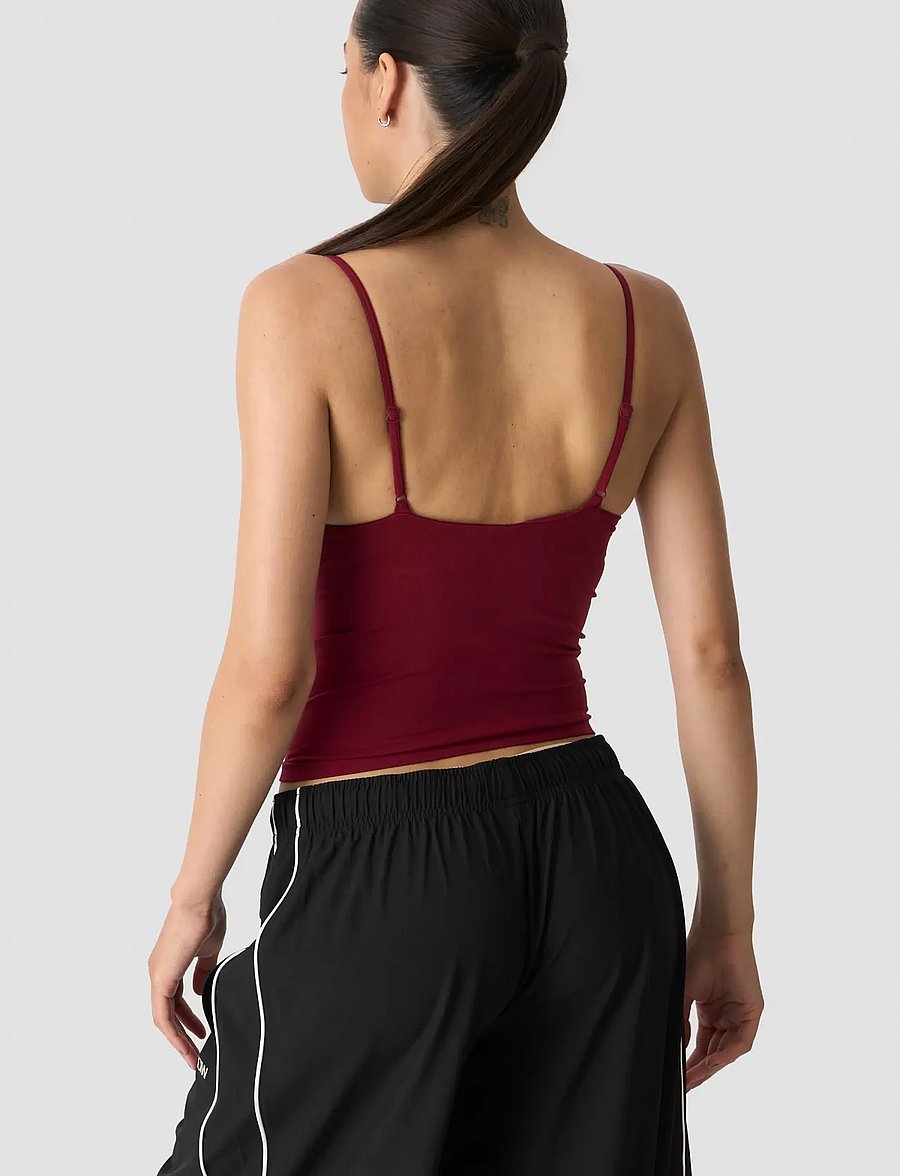 ICANIWILL - Smooth Seamless 2-in-1 Strappy Tank W - tank tops - dark berry - 4