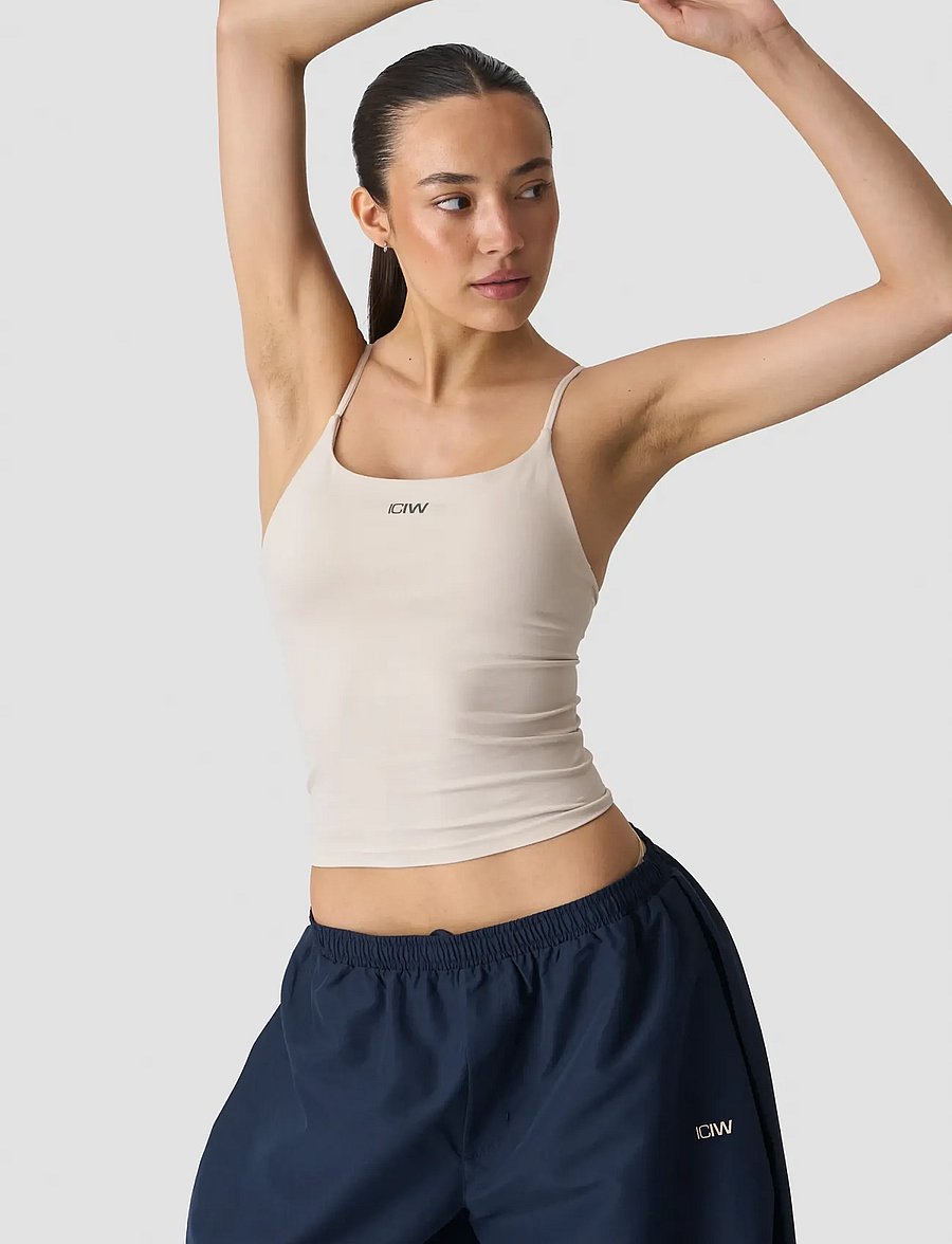 ICANIWILL - Smooth Seamless 2-in-1 Strappy Tank W - toppe & t-shirts - light beige - 0