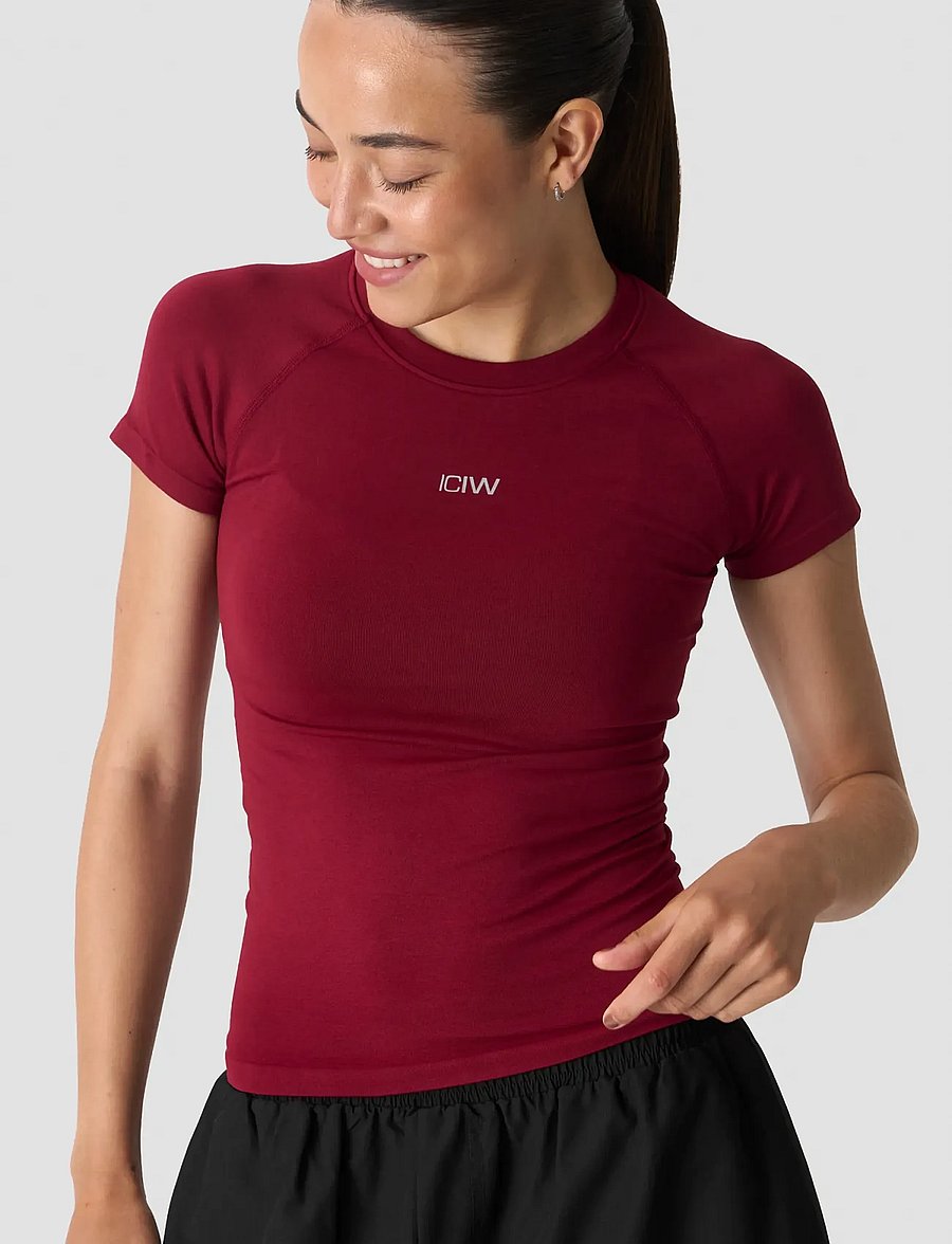 ICANIWILL - Smooth Seamless Tee W - t-shirts - dark berry - 4