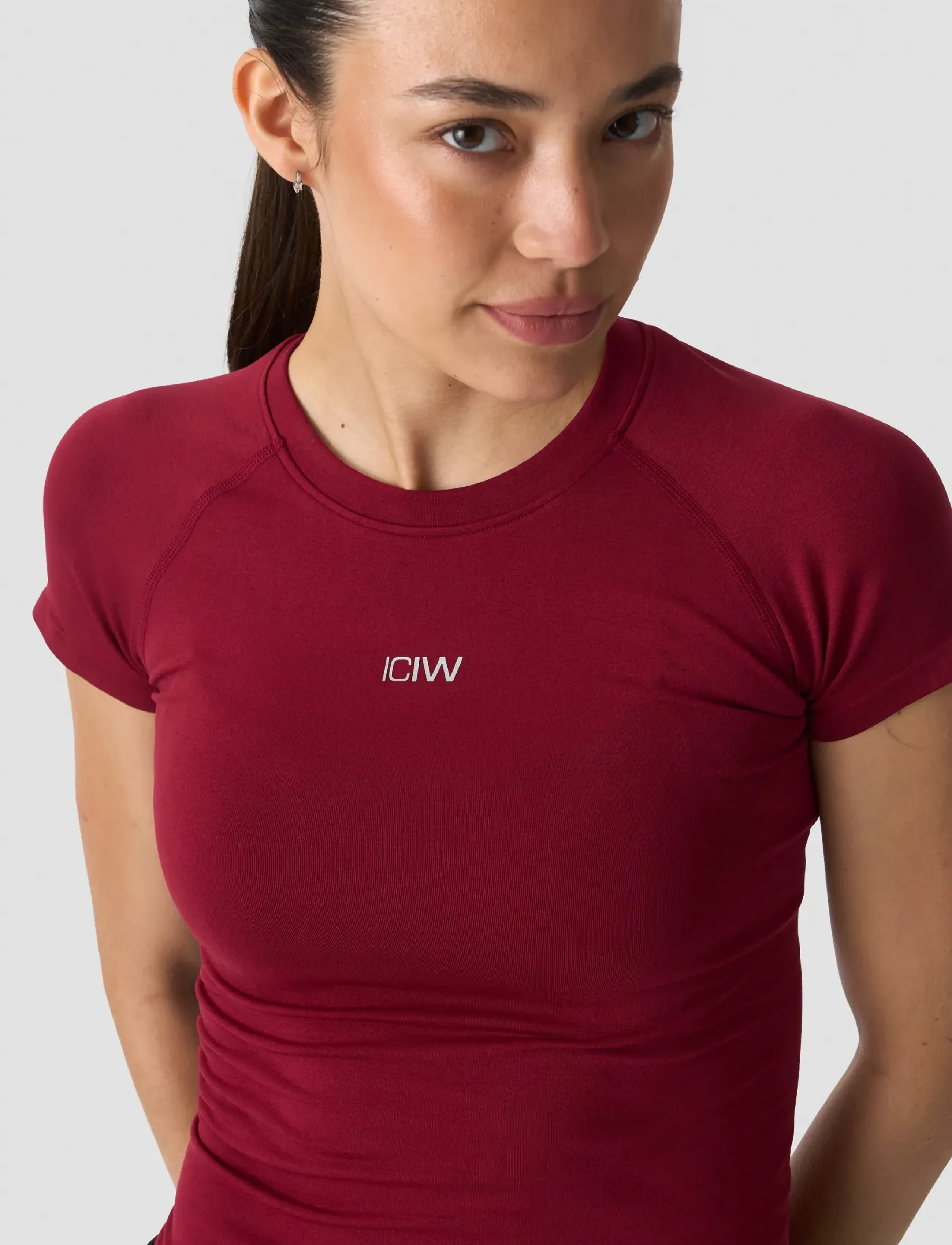ICANIWILL - Smooth Seamless Tee W - t-shirts - dark berry - 5