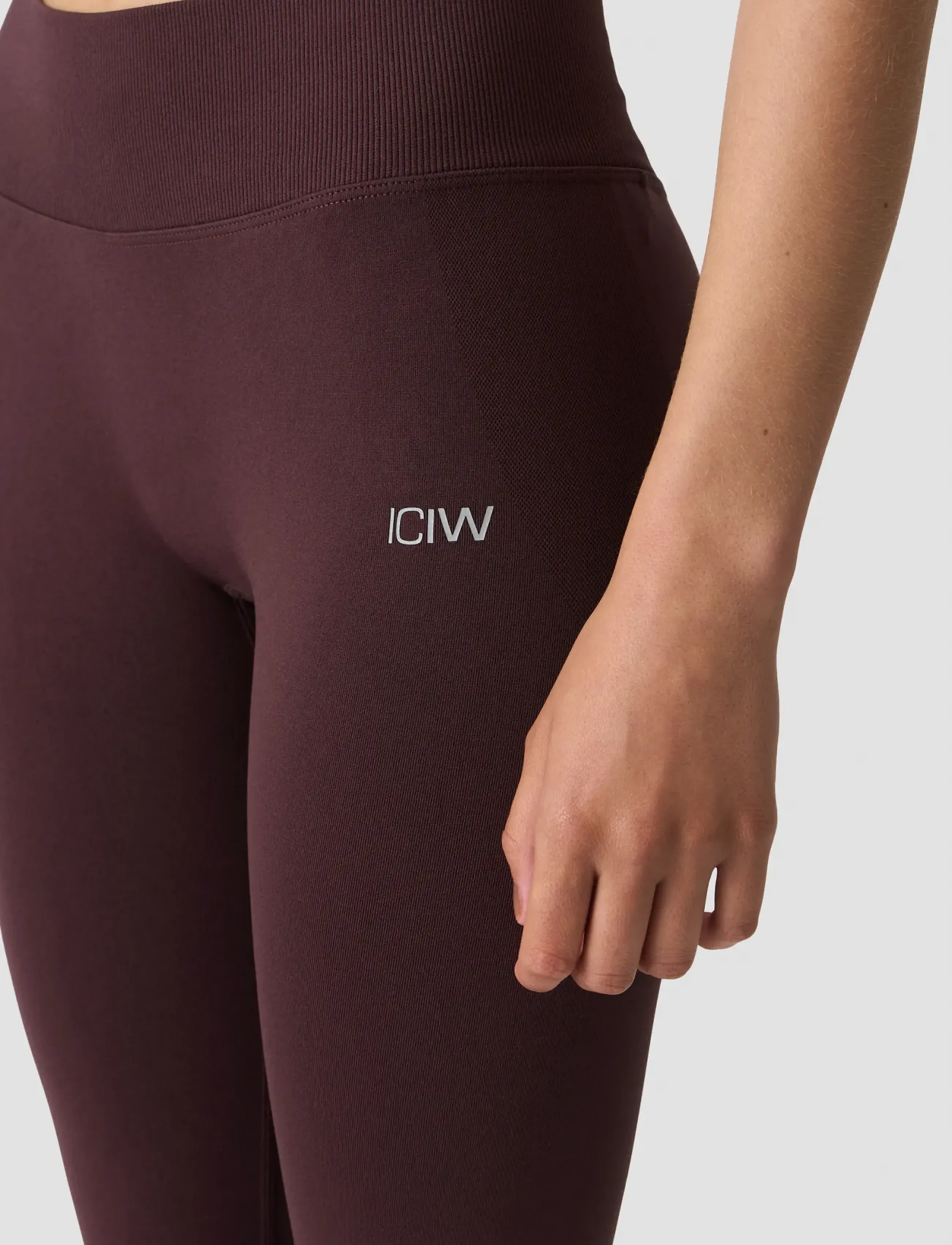 ICANIWILL Smooth Seamless Mid Rise V-Shape Tights dam – bild 6