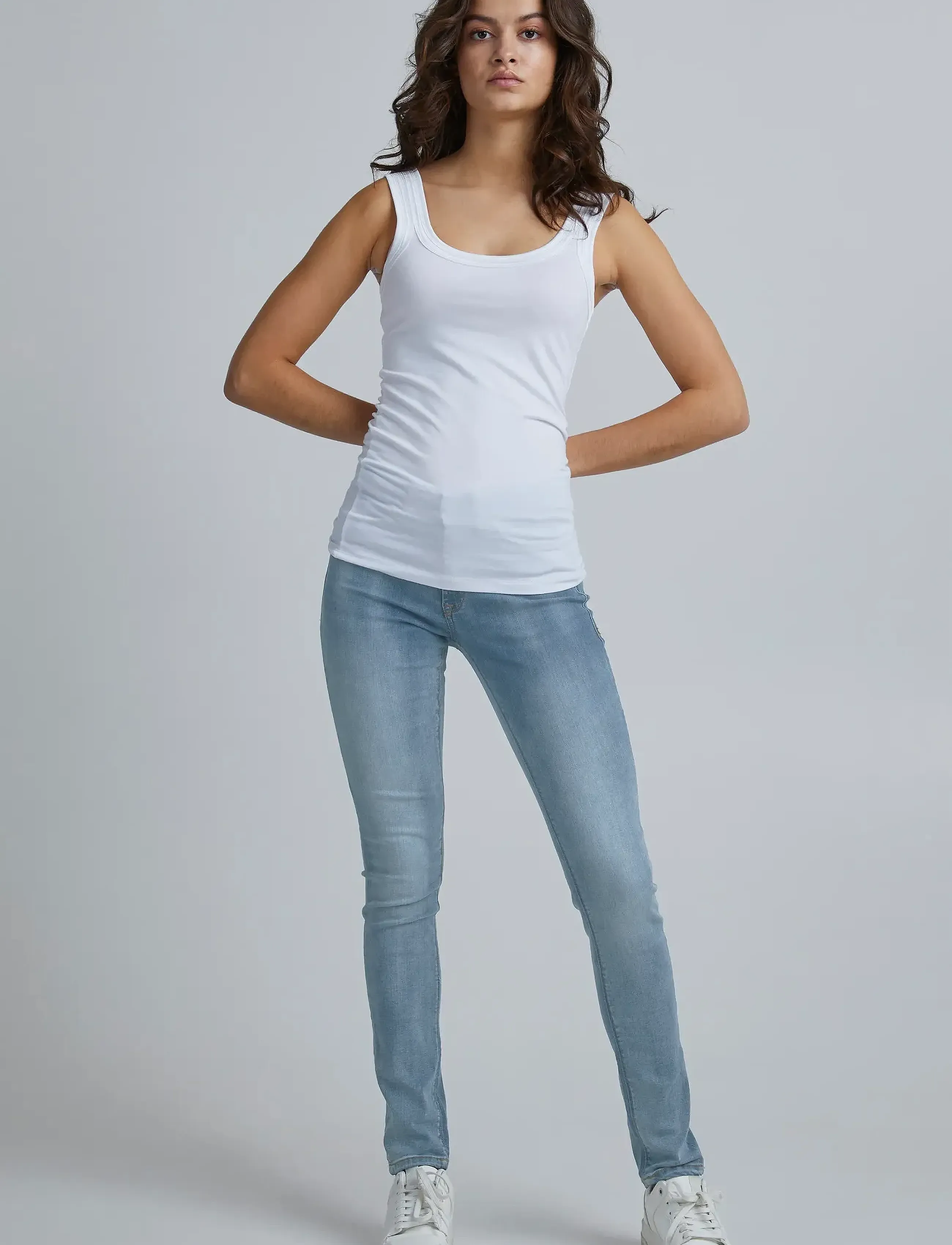 ICHI Iherin Izaro Light Blue Bleached, 34 x 32, Blue, Jeans > Skinny, Dame
