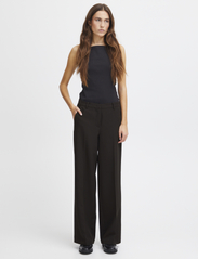 ICHI - IHLEXI WIDE PA - tailored trousers - black - 1