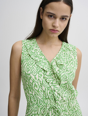 ICHI - IHMARRAKECH AOP DR10 - summer dresses - greenbriar ikat print - 5