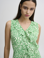 ICHI - IHMARRAKECH AOP DR10 - summer dresses - greenbriar ikat print - 7