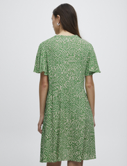 ICHI - IHMARRAKECH AOP DR11 - summer dresses - greenbriar ikat print - 4