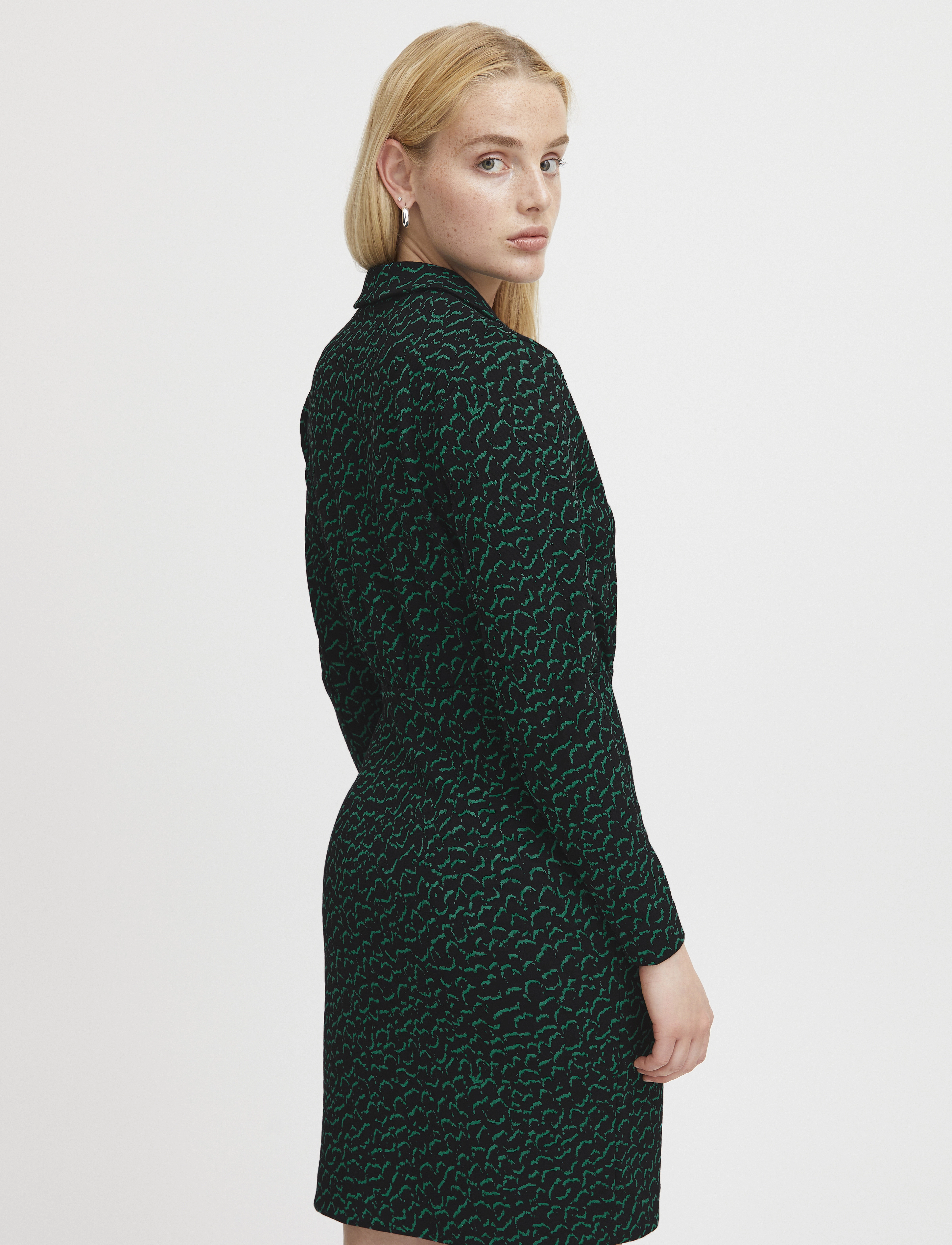 ICHI - IHKATE JACQUARD DR4 - minikleidid - ditsy outline green aop - 3
