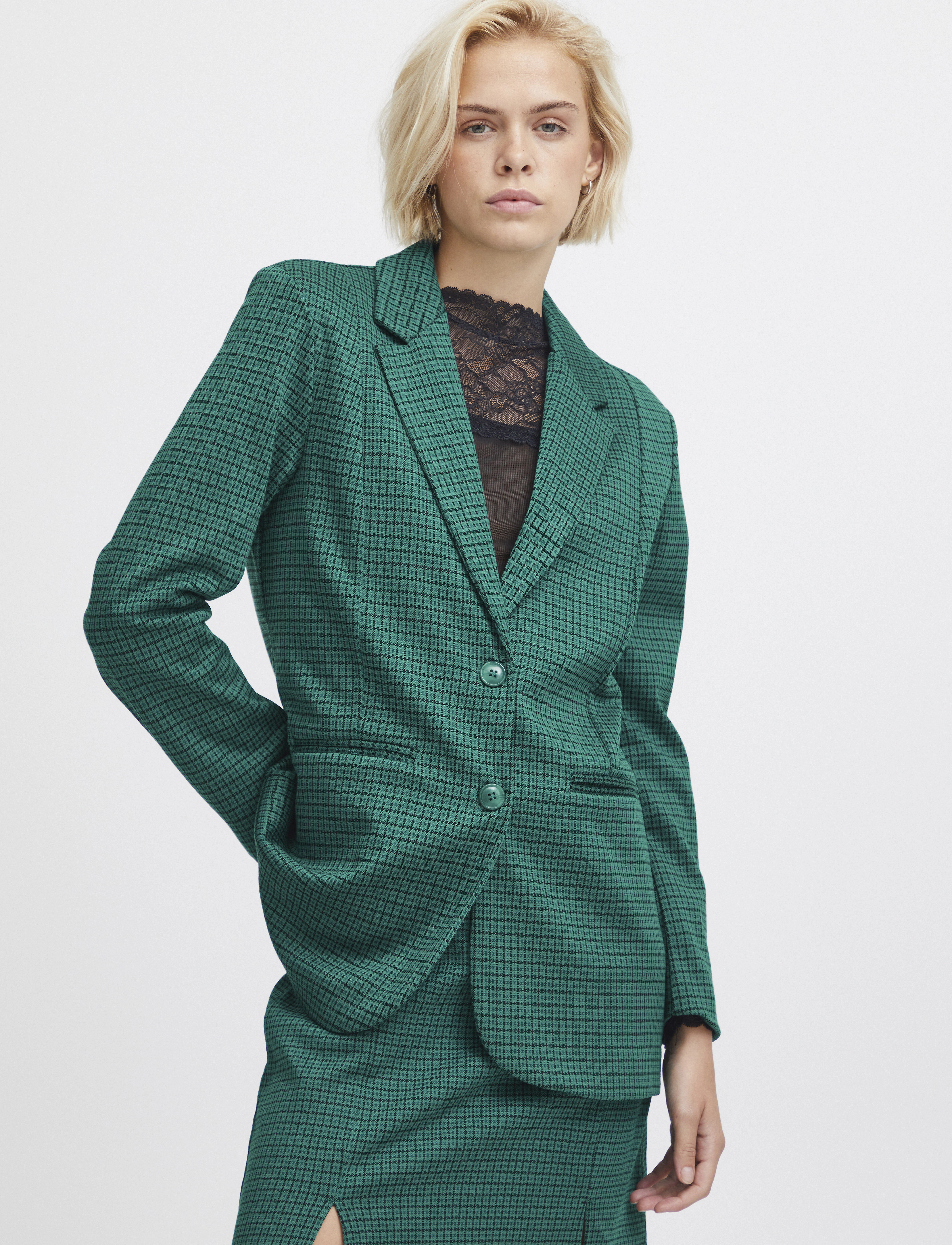 ICHI - IHKATE CAMELEON OVERSIZE BL - festtøj til outletpriser - cadmium green - 3