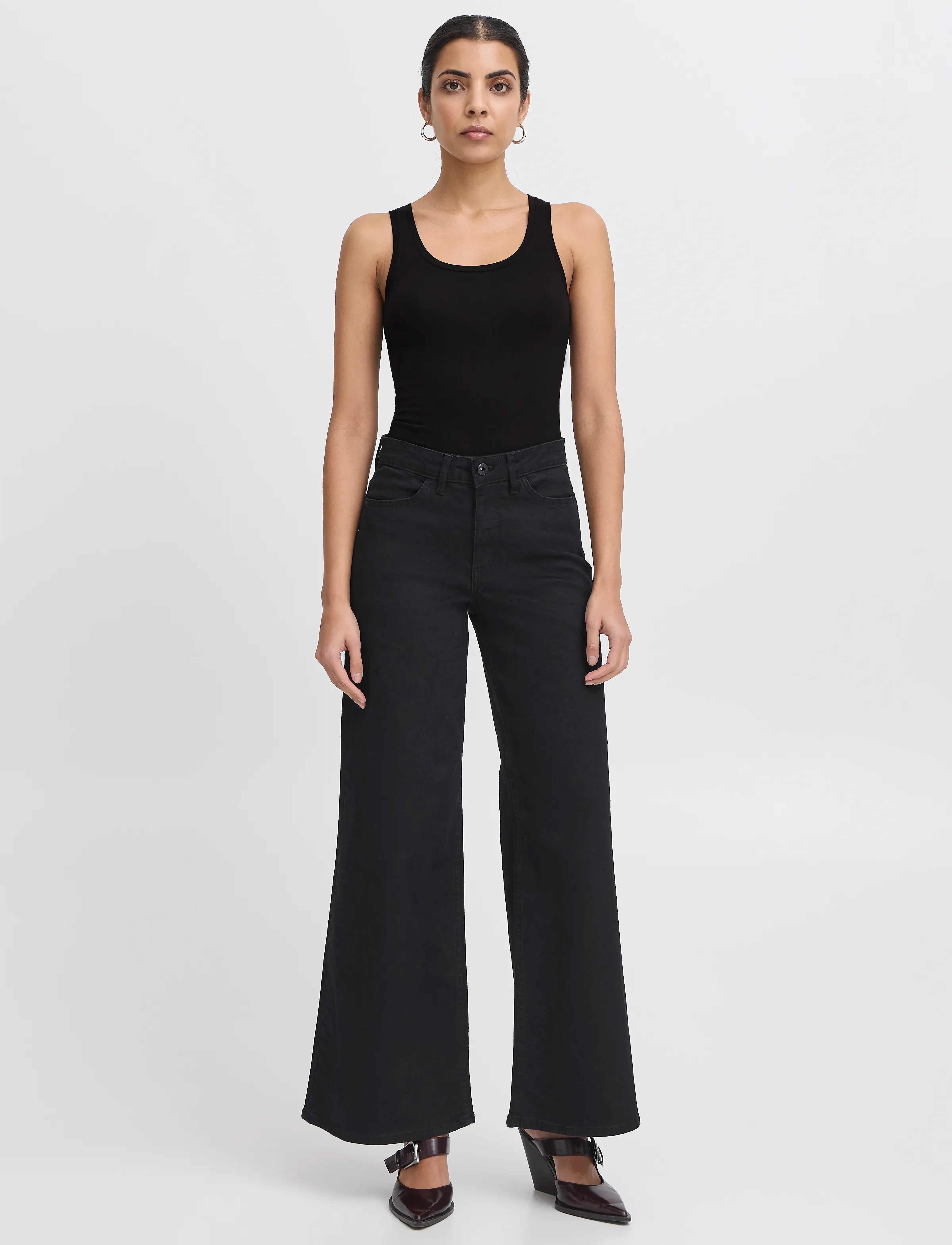 ICHI Ihzola Plain To, M, Black, T-Shirts & Toppe > Uden Ærmer, Dame