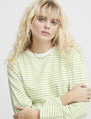 ICHI - IHMIRA LS2 - langermede skjorter - green tea stripe - 5