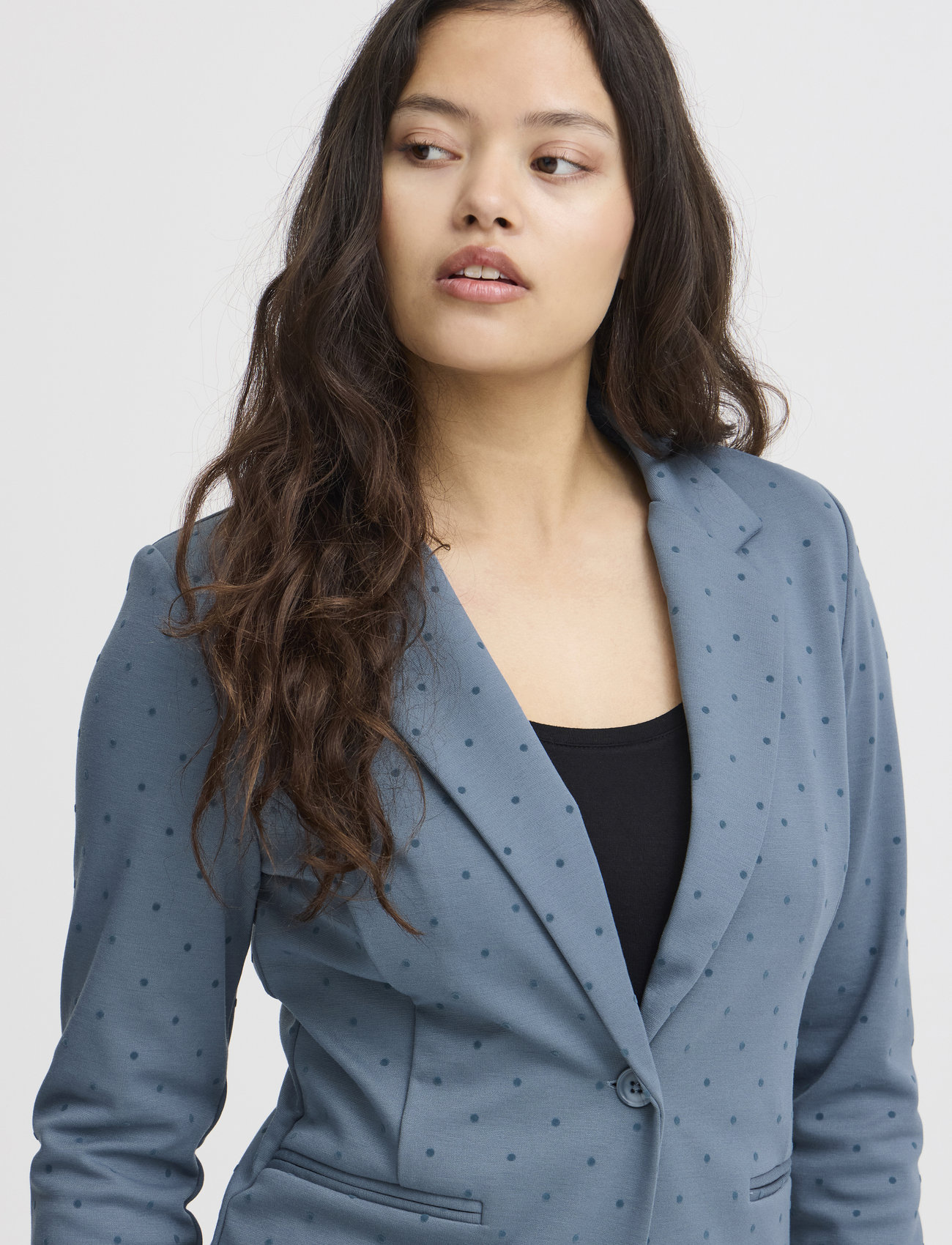 ICHI - IHKATE PRINT BL21 - Ühes joones nööpidega bleiserid - blue mirage flock dot - 4